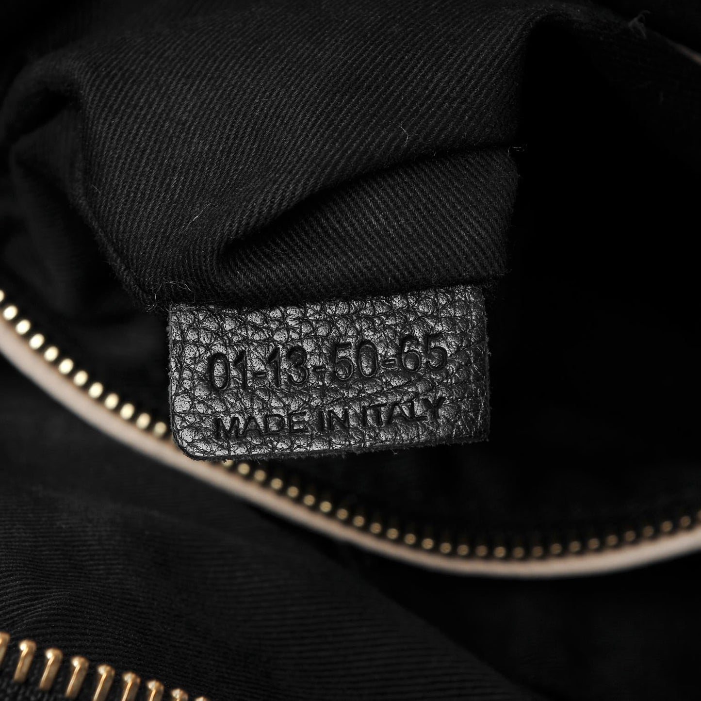 Calfskin Medium Paraty Black