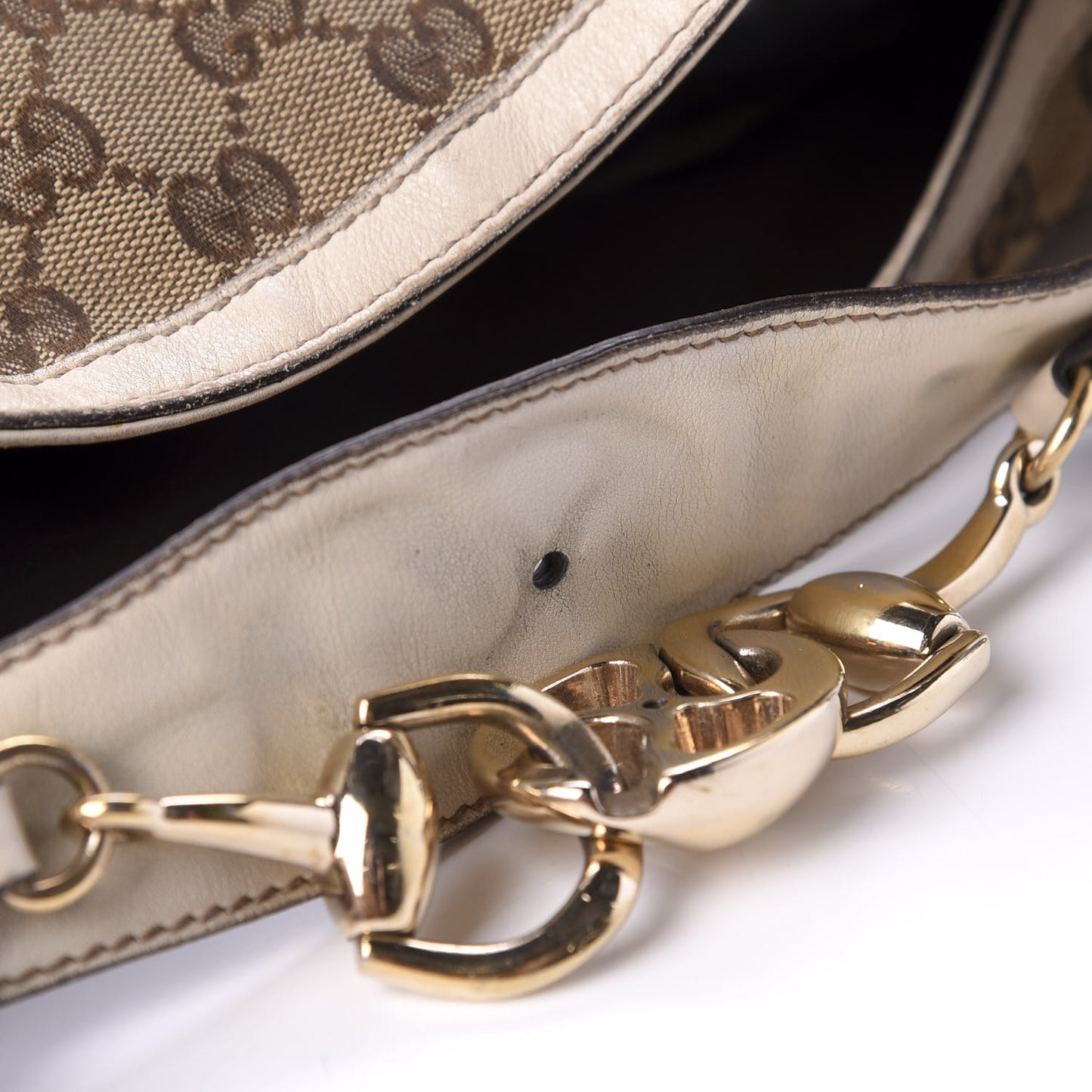 Monogram Large Wave Hobo Off White