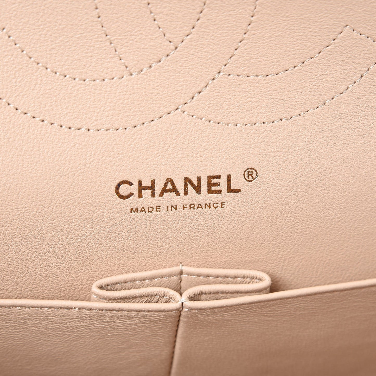 Caviar Quilted Jumbo Double Flap Beige Clair
