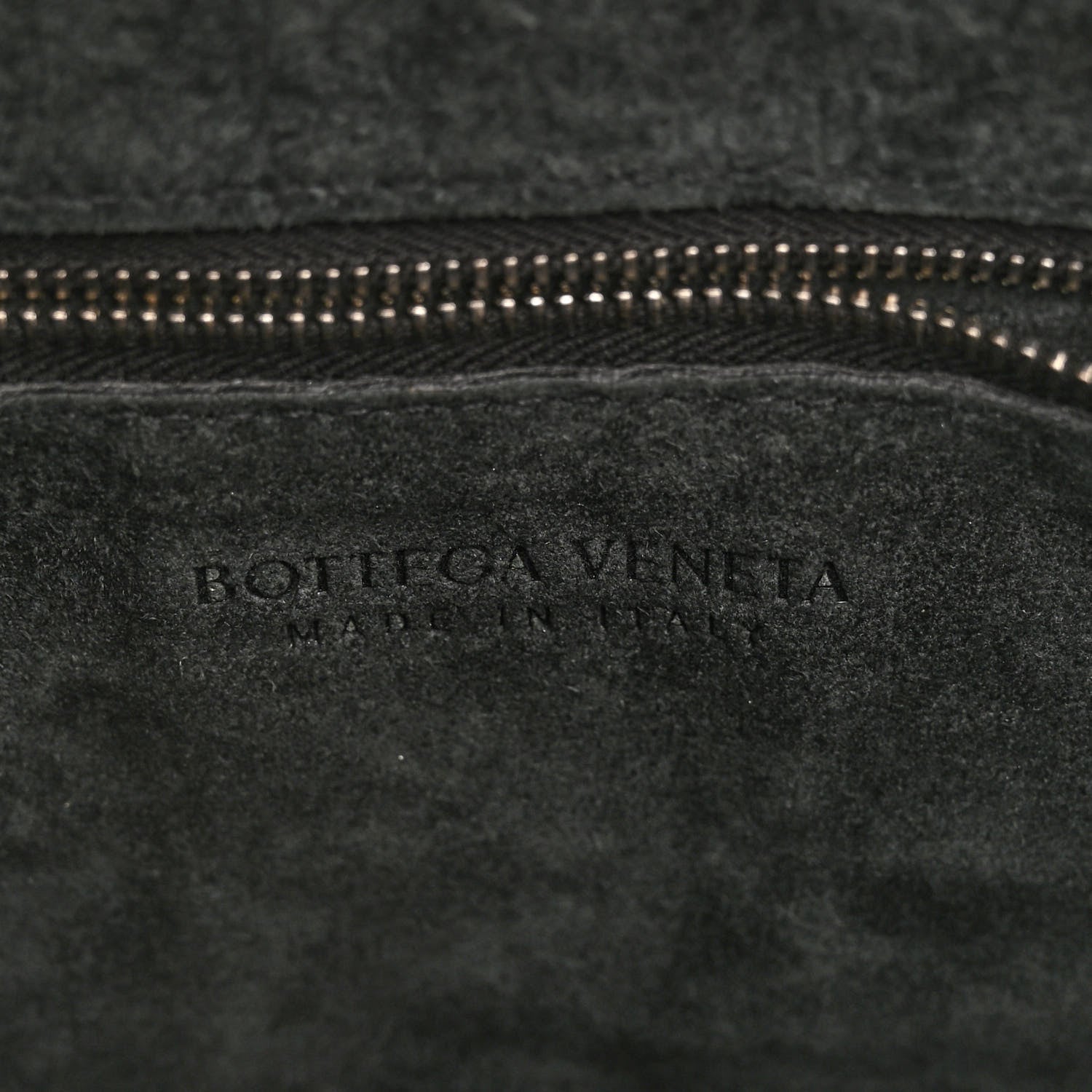 Bottega Veneta Metallic Crushed Calfskin Maxi Intrecciato Cassette Crossbody Bag Chlorophyll 6 of 9