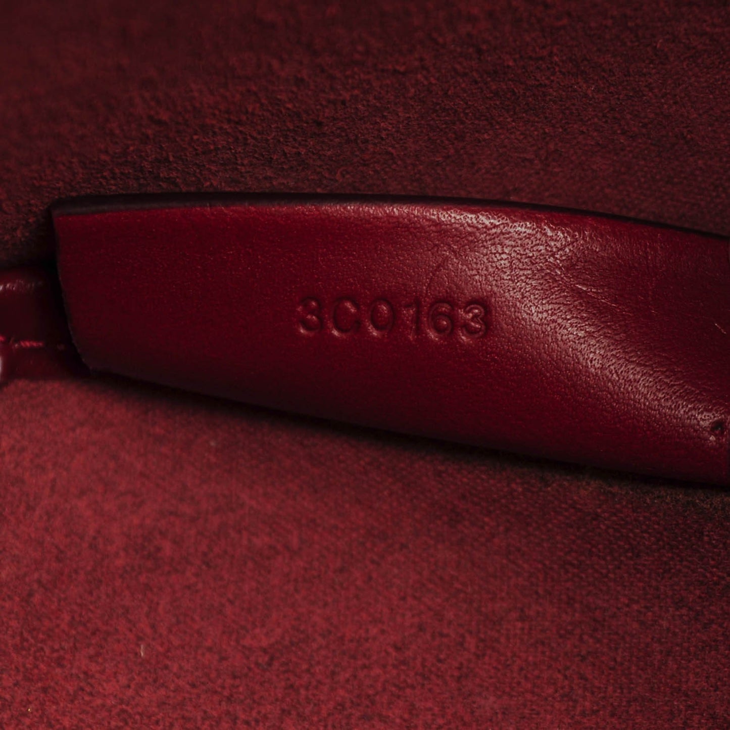 Calfskin Medium Antigona Tote Bordeaux