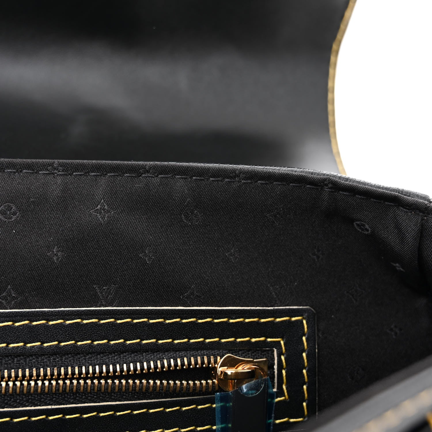 Louis Vuitton Suhali Le Confident Black 11 of 11