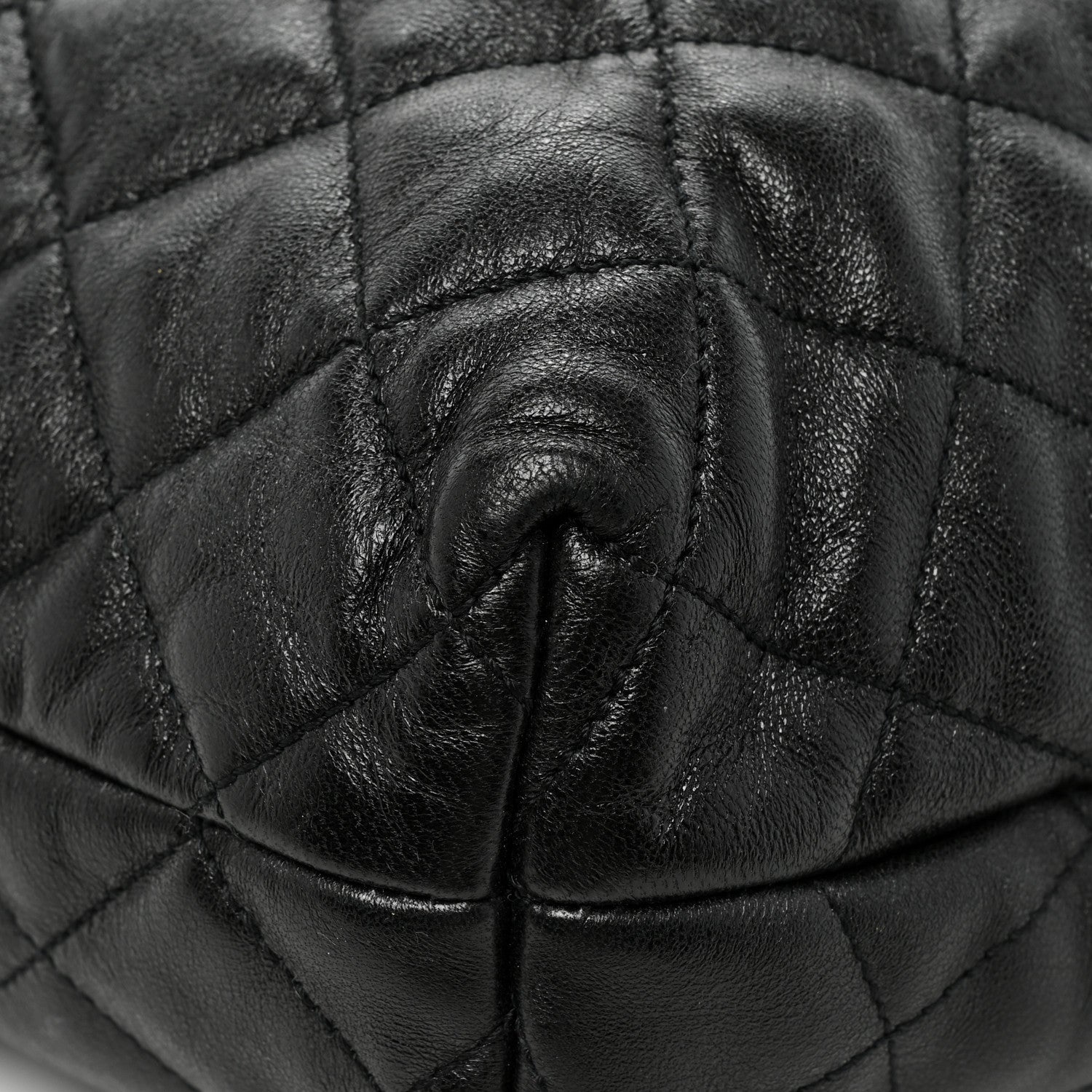 Saint Laurent Lambskin Quilted Maxi Icare Shopping Tote Black 17 of 17
