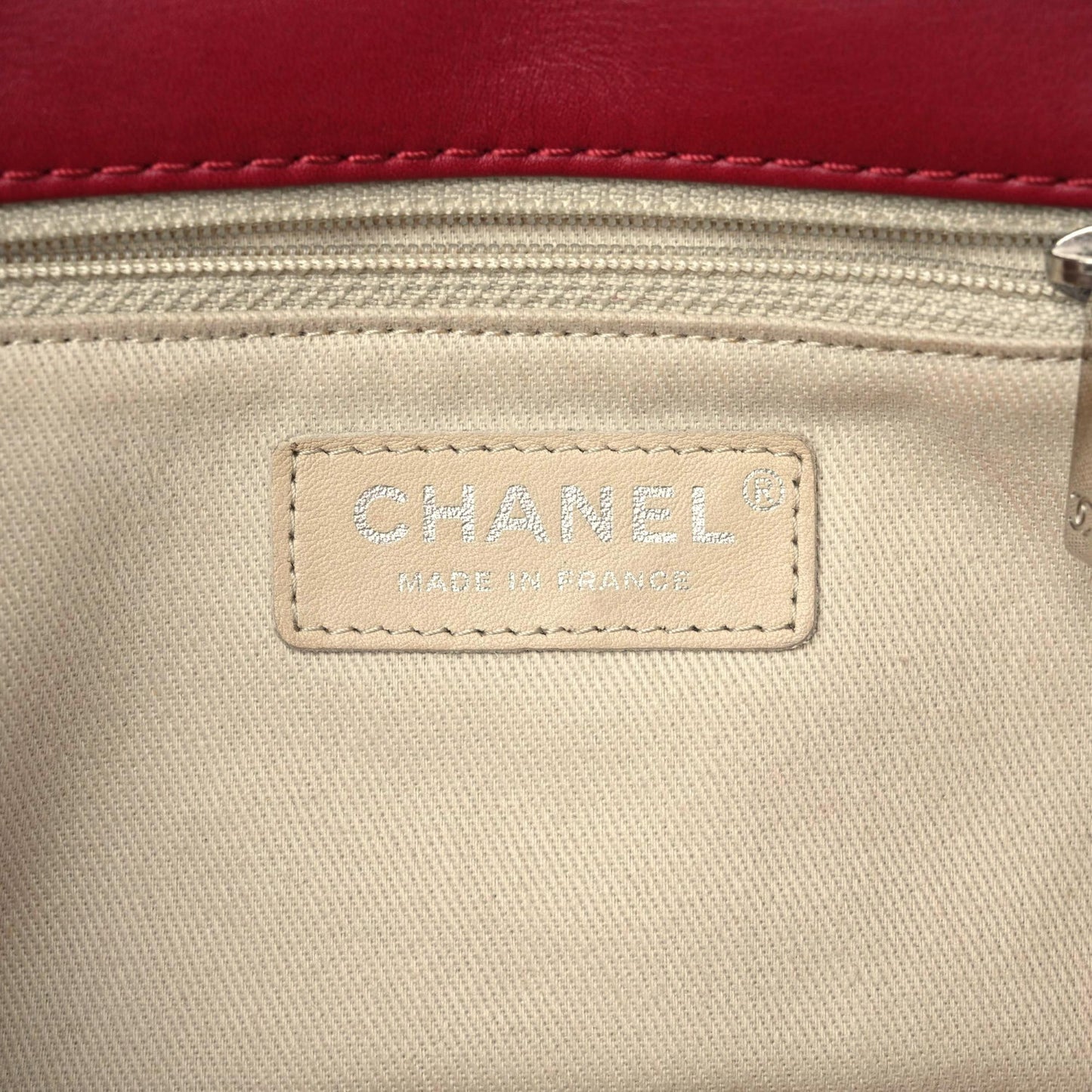 Calfskin Quilted Double Stitch Hamptons Clutch with Chain Red