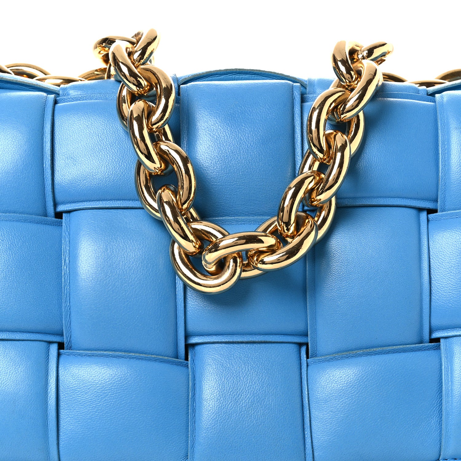 Bottega Veneta Lambskin Maxi Intrecciato Padded Chain Cassette Bottega Veneta Lambskin Maxi Intrecciato Padded Chain Cassette