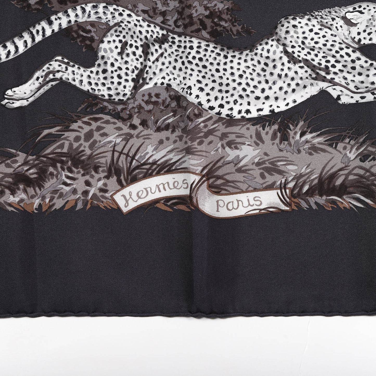 Silk Guepards Scarf 90