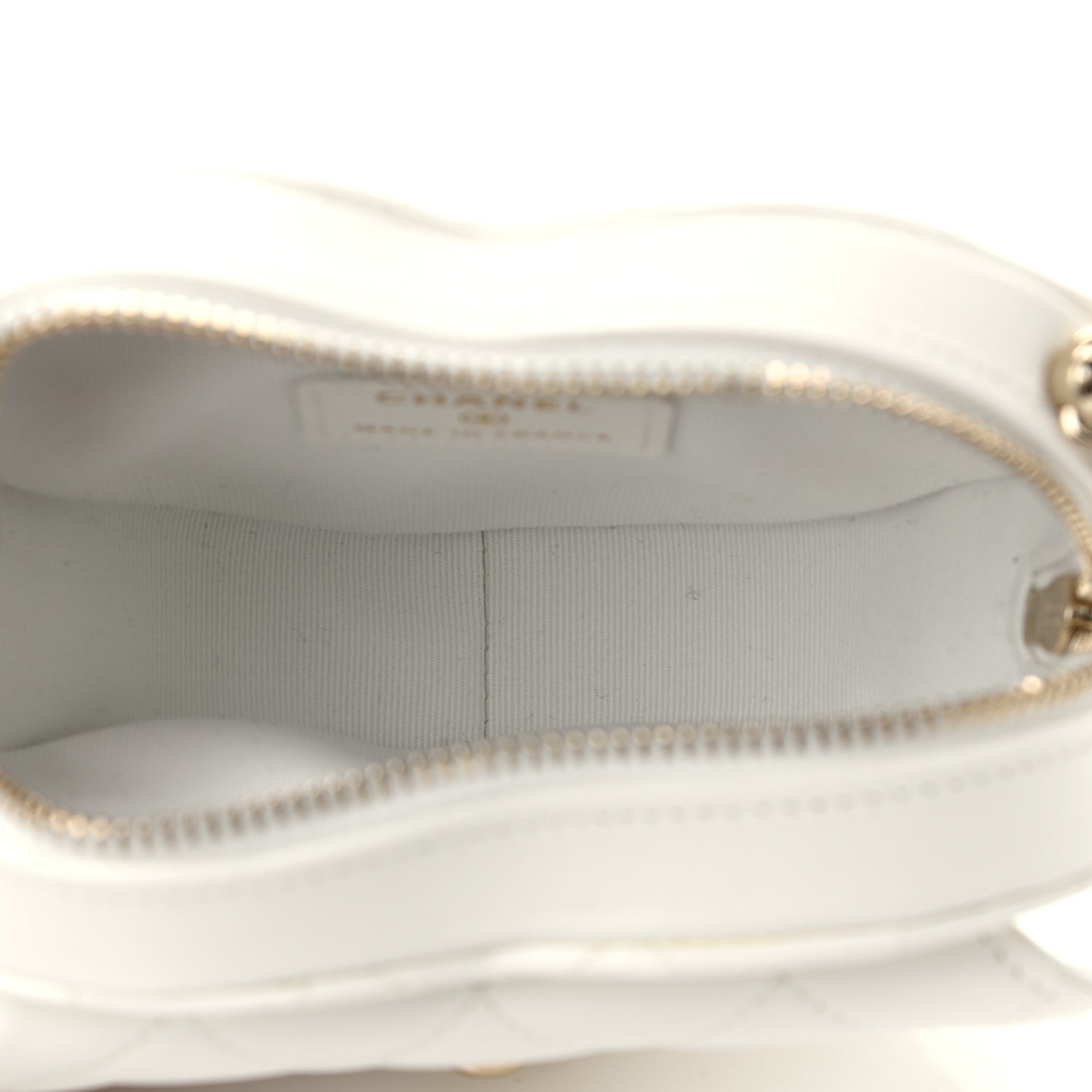 Lambskin Quilted CC In Love Heart Clutch With Chain White