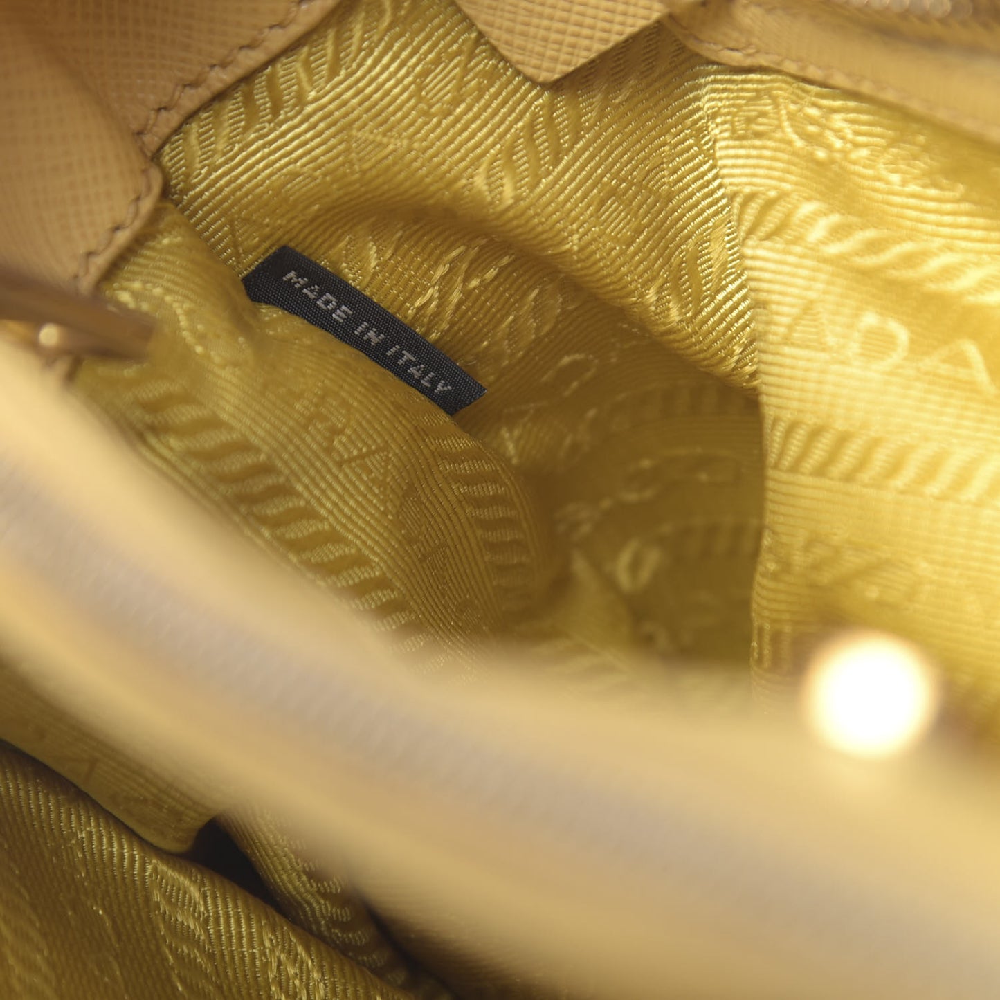 Saffiano Lux Medium Tote Ginestra