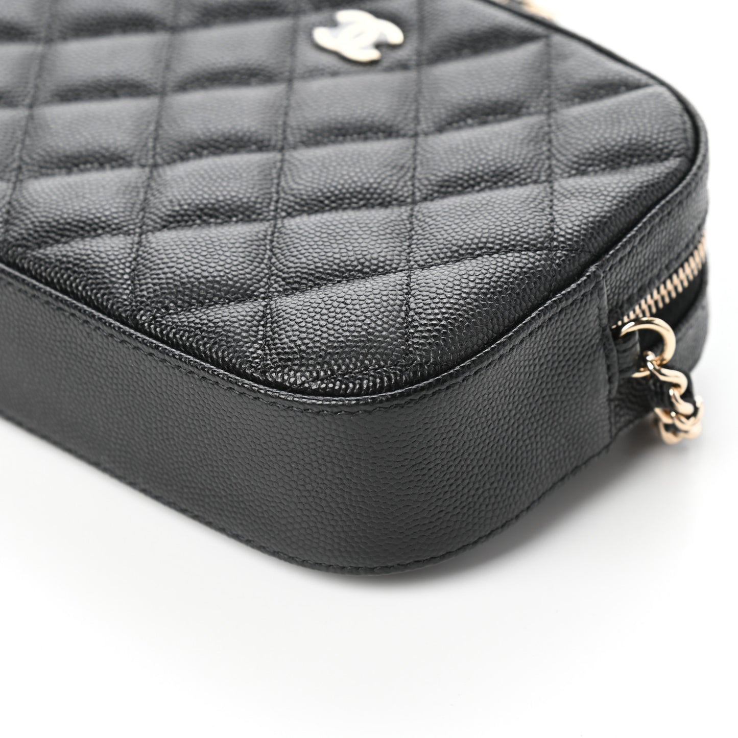 Caviar Quilted Vanity With Chain Black