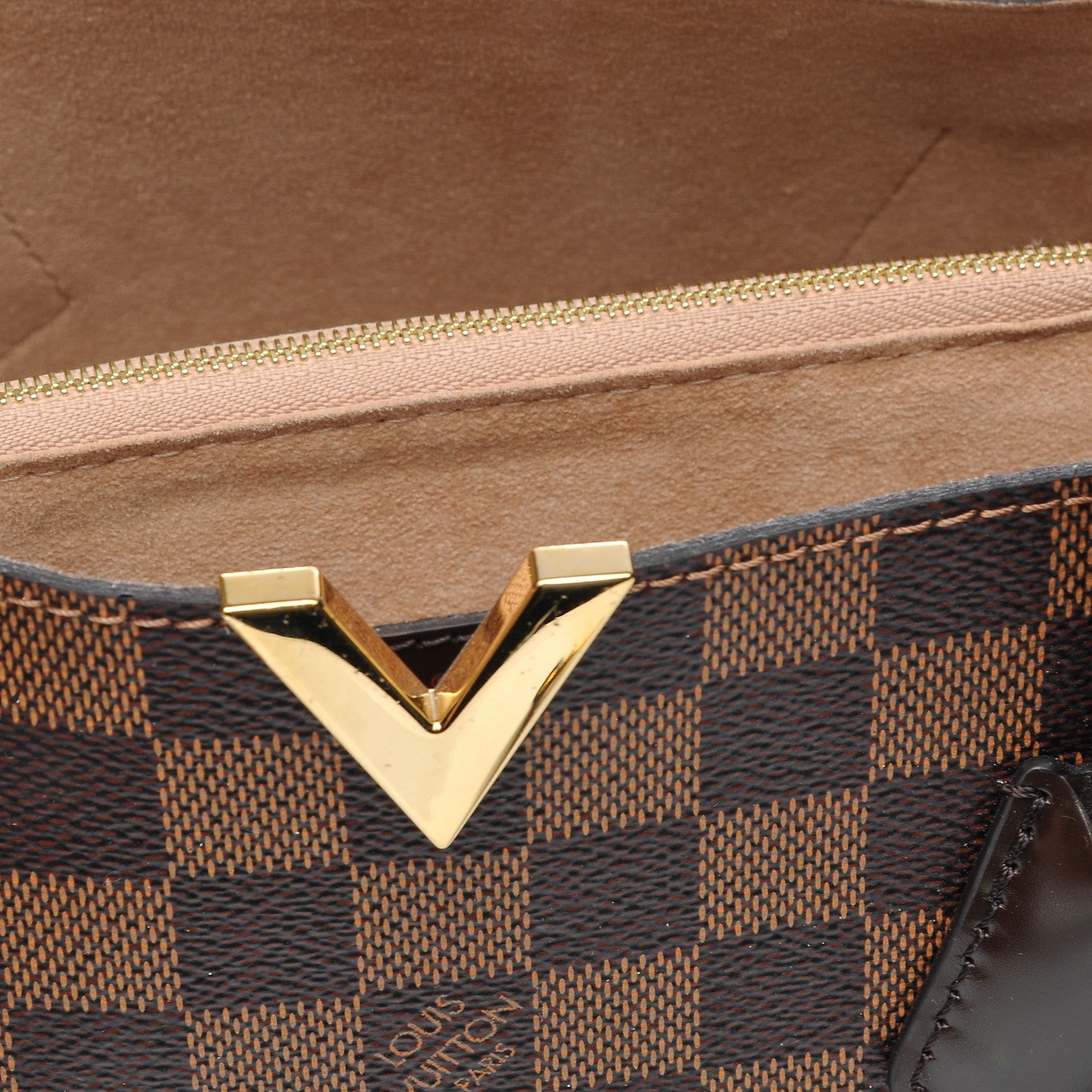 Louis Vuitton Damier Ebene Kensington 6 of 7