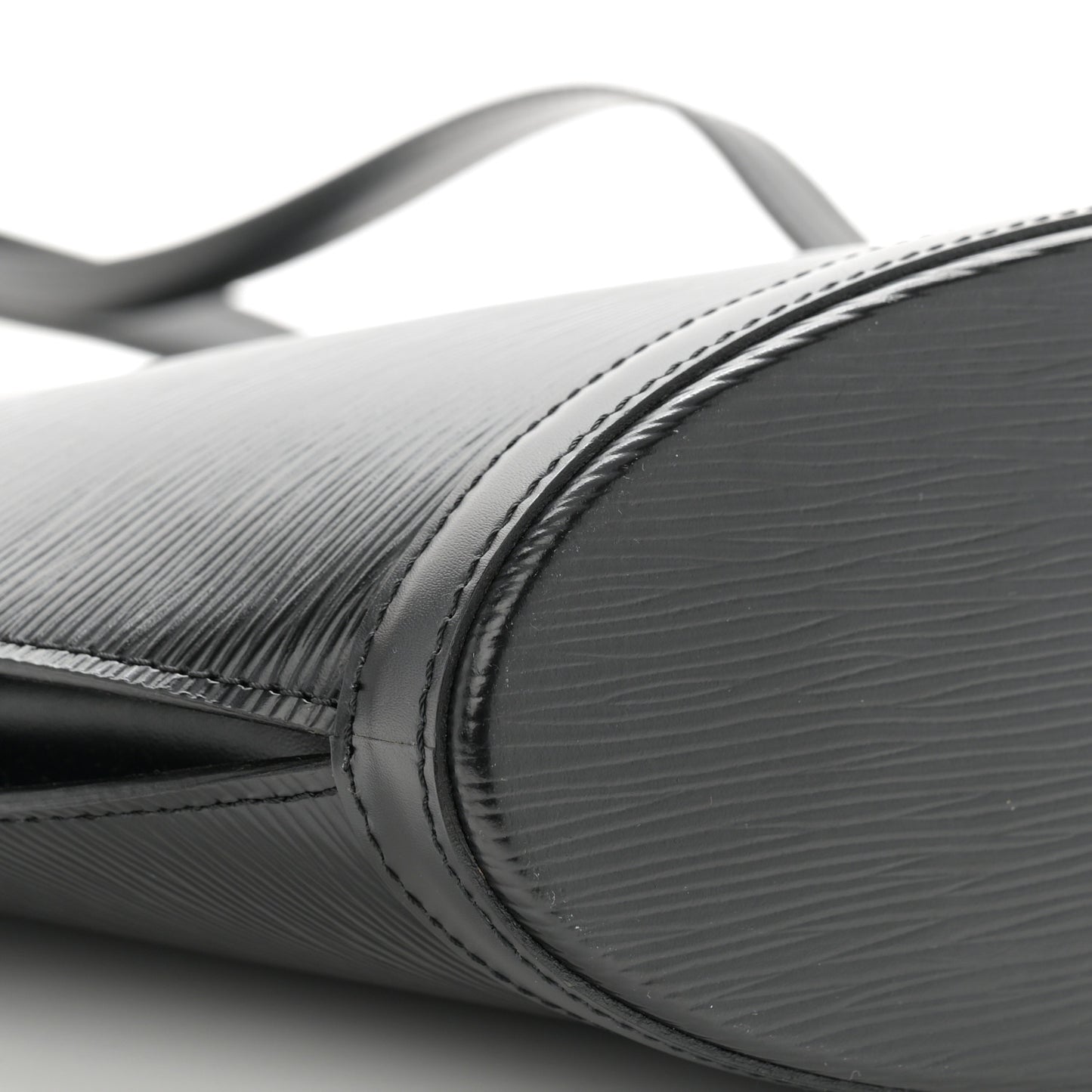 Epi Saint Jacques PM Long Straps Black