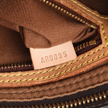 Louis Vuitton Monogram Trotteur 7 of 15
