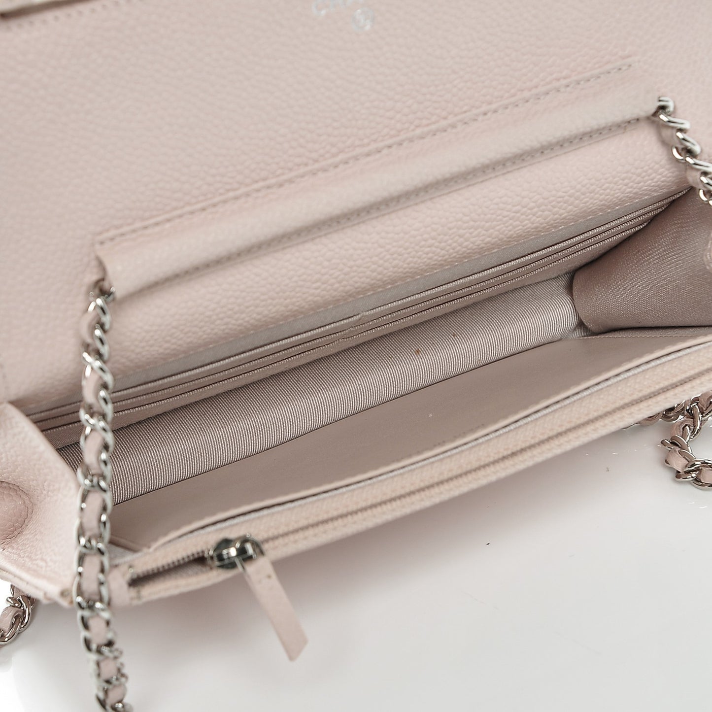 Pearly Caviar Quilted Wallet On Chain WOC Pink