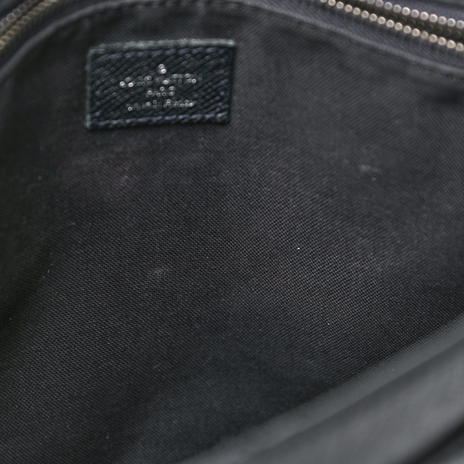 Louis Vuitton Taiga Milo Messenger Boreal 21 of 25