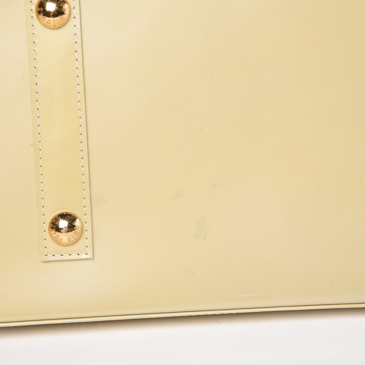 Louis Vuitton Vernis Alma GM Blanc Corail 9 of 10