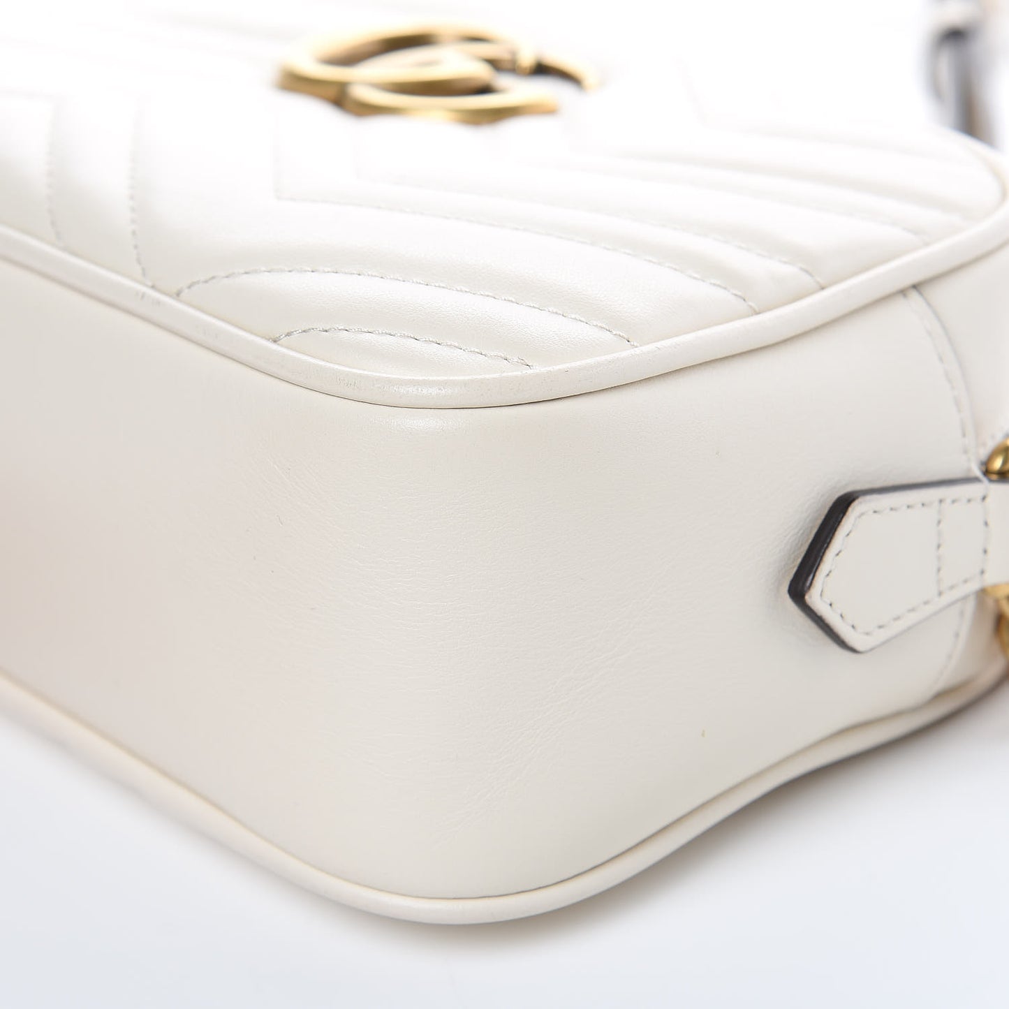 Calfskin Matelasse Small GG Marmont Chain Shoulder Bag White
