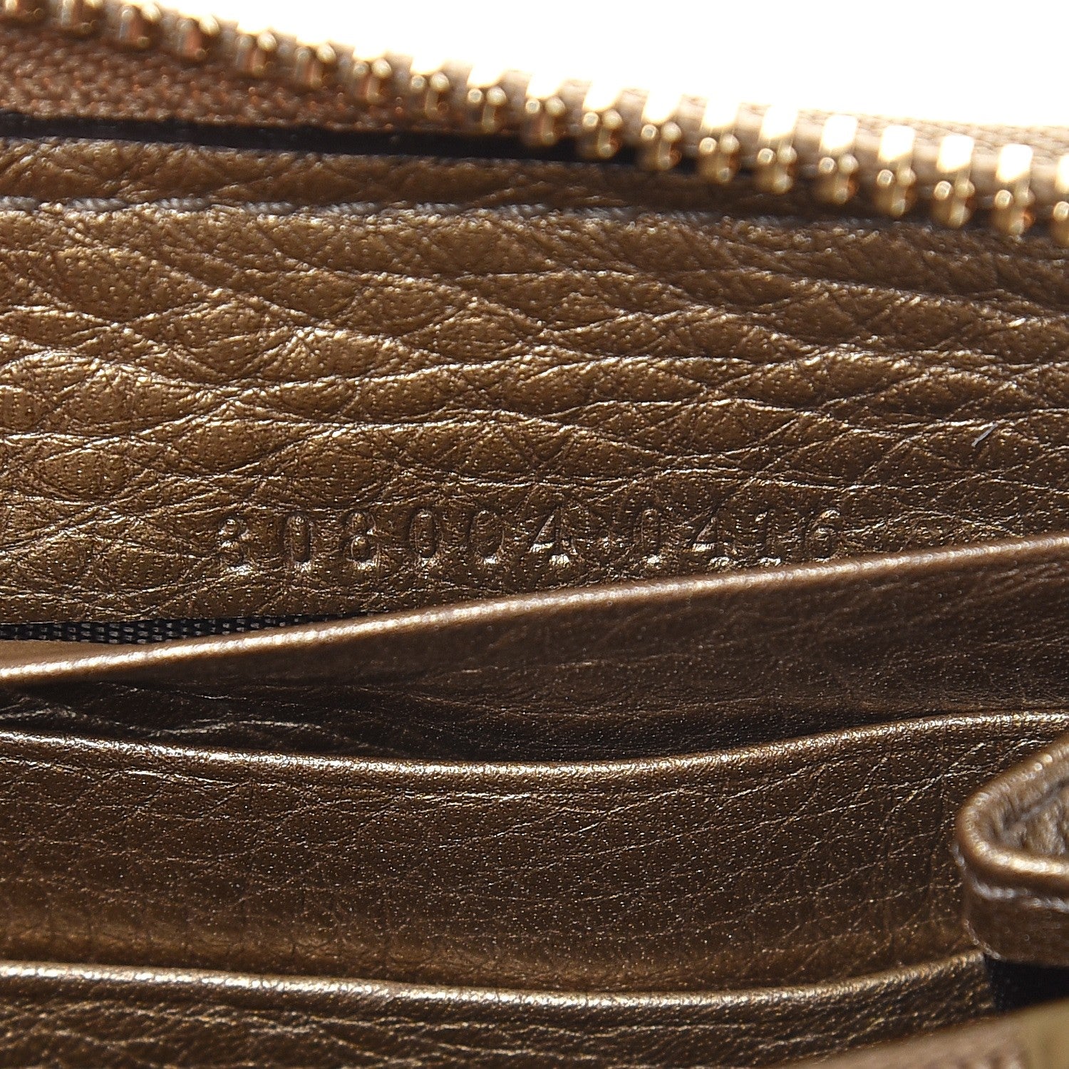 Gucci Metallic Pebbled Calfskin Soho Zip Around Wallet Golden Beige 7 of 8