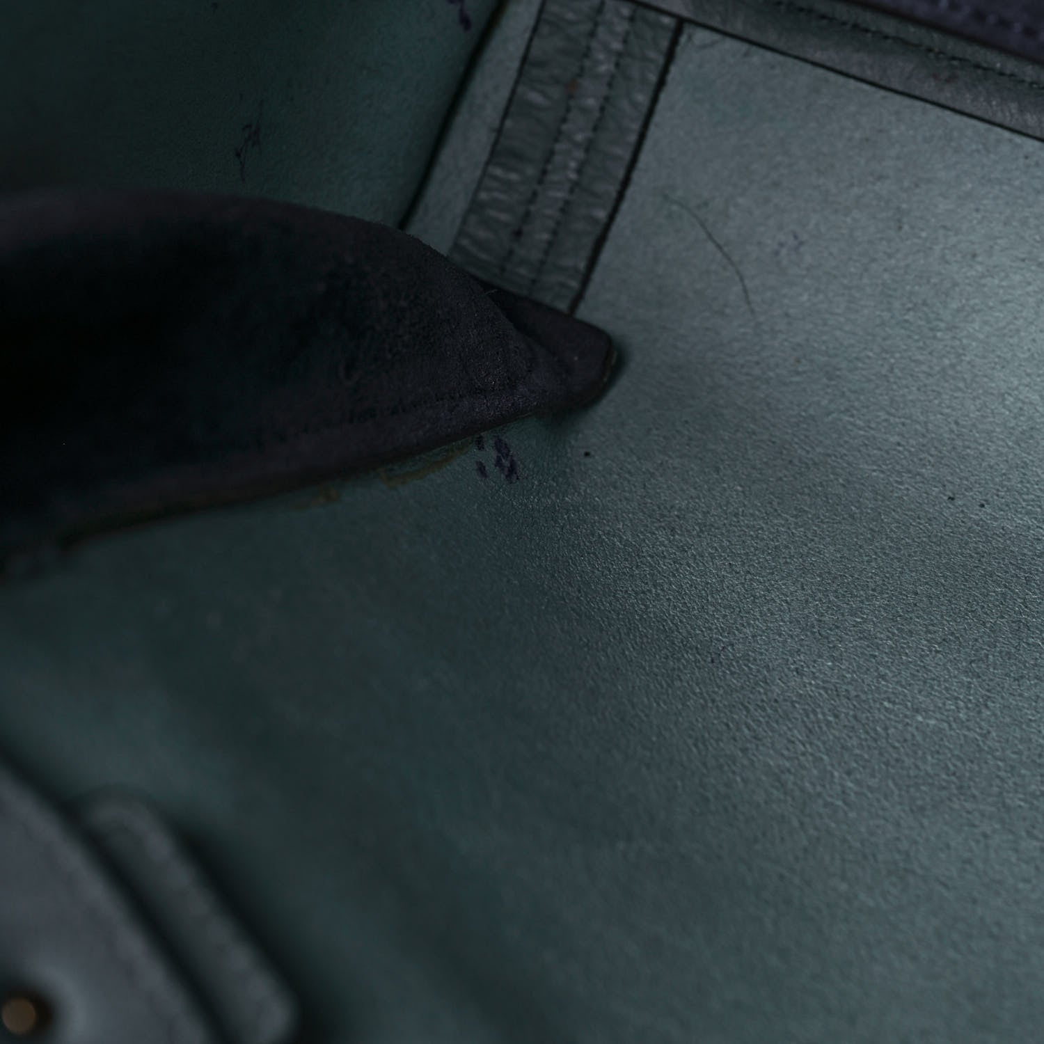 Chloe Smooth Calfskin Medium Milo Shopping Tote Cloudy Blue 14 of 18