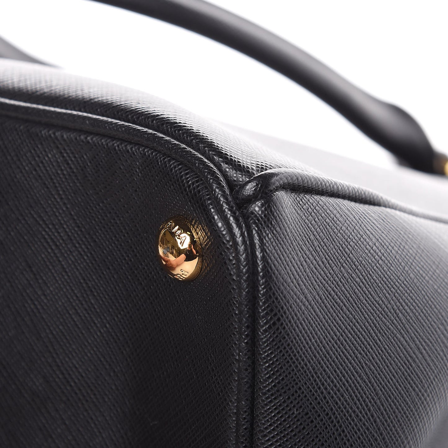 Saffiano Medium Galleria Double Zip Tote Black