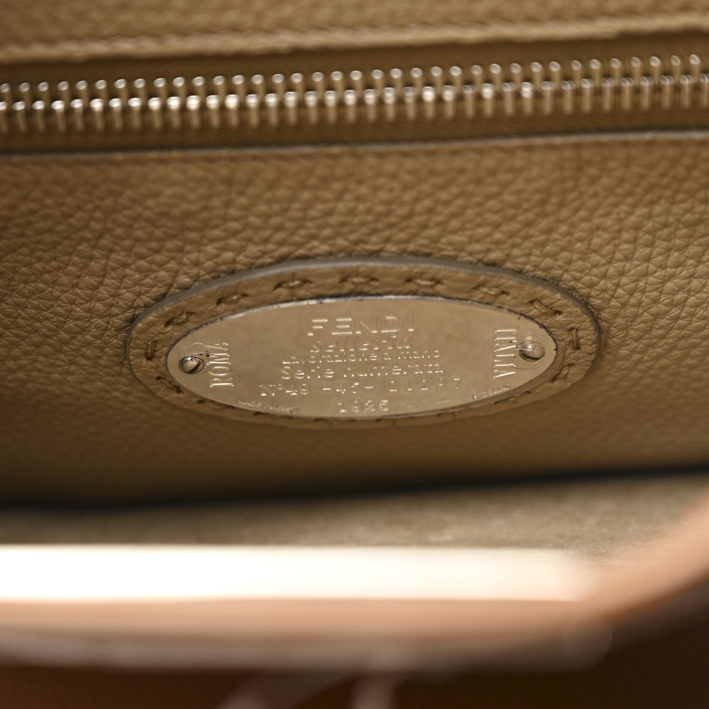 Cuoio Romano Selleria Bi-Color Large Peekaboo Iconic Satchel  Mou Deserto