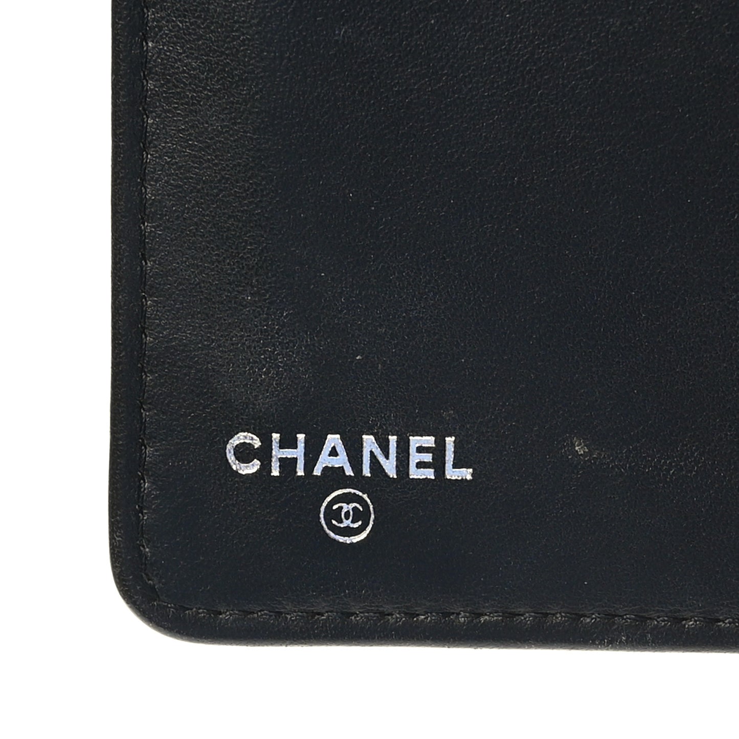 Patent Camellia Embossed Yen Wallet Black