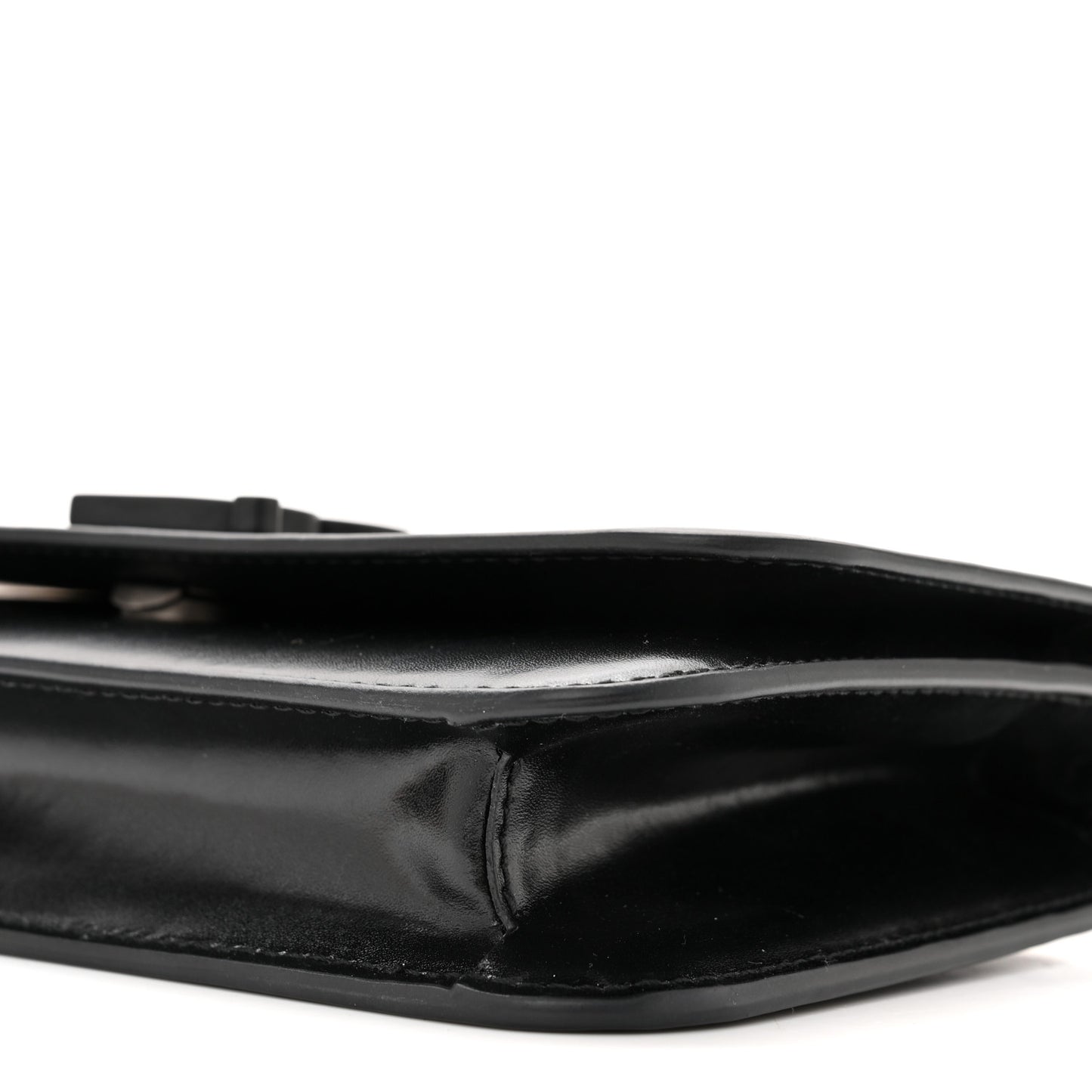 Smooth Calfskin B Wallet on Chain Black