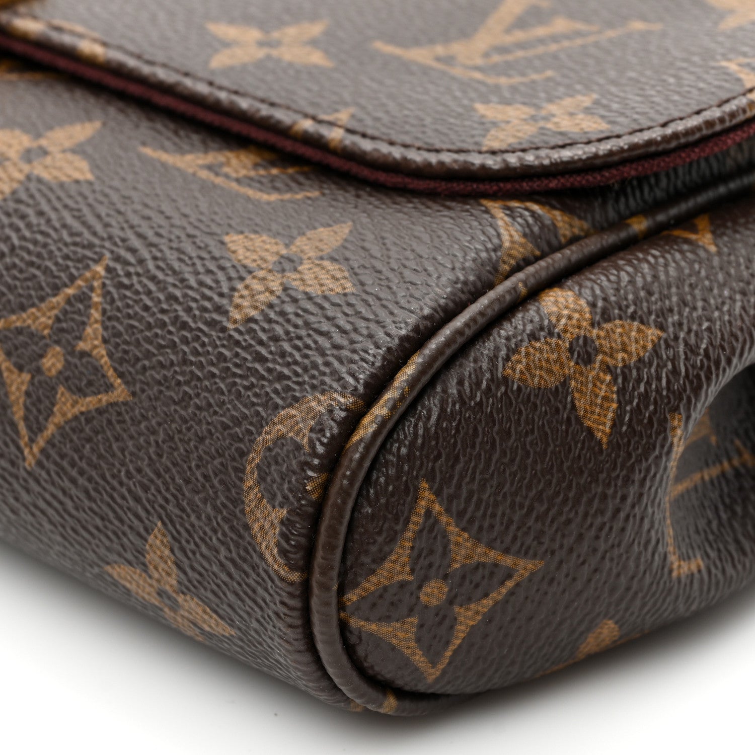 Louis Vuitton Monogram Favorite MM 8 of 8