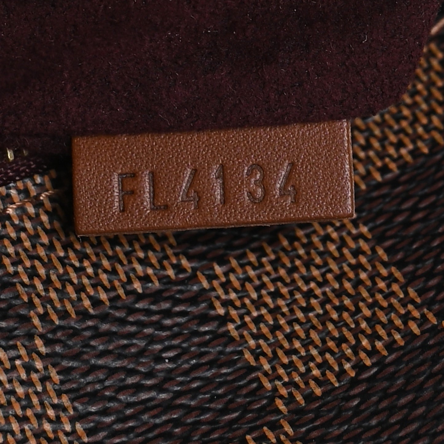 Damier Ebene Ascot
