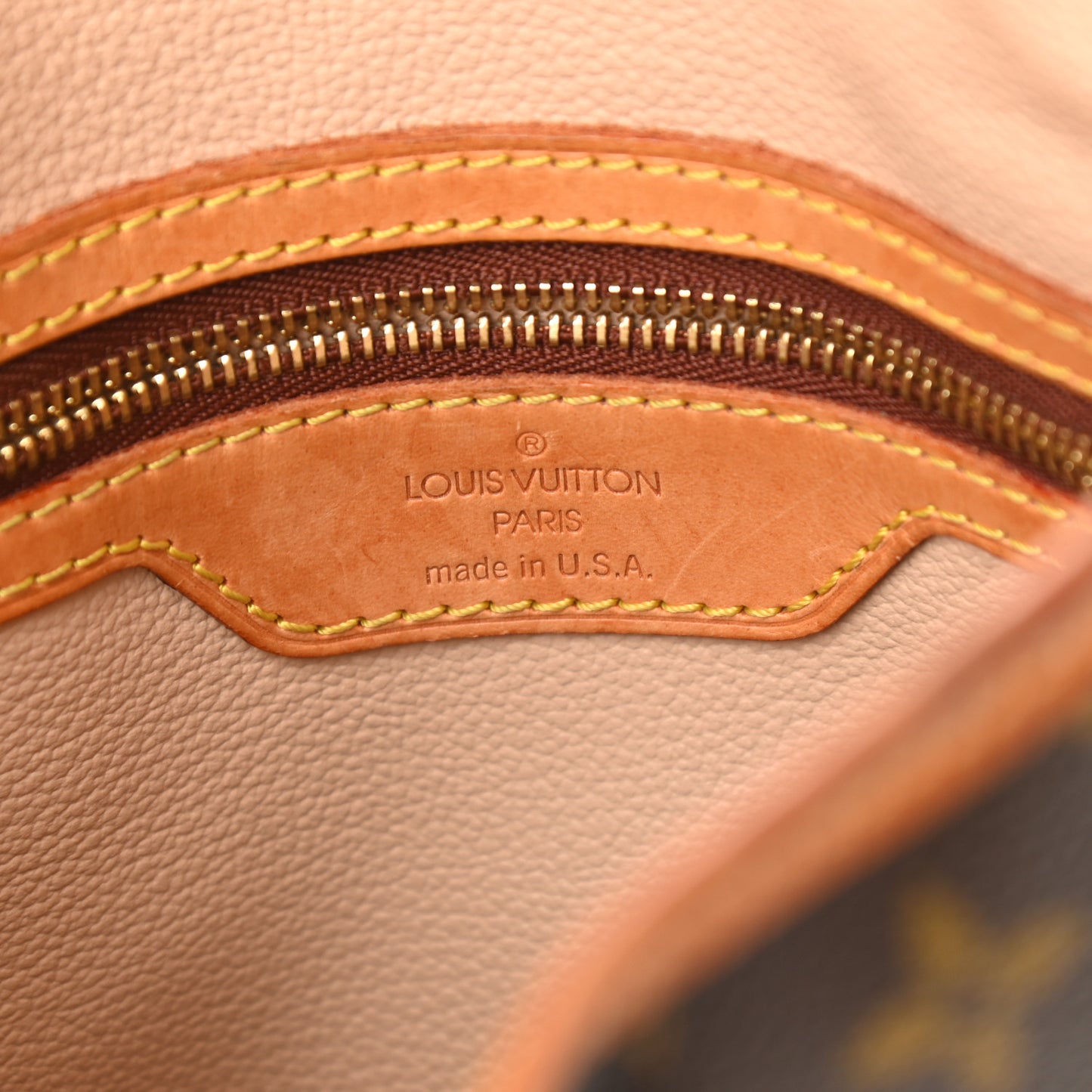 Monogram Petit Bucket 23