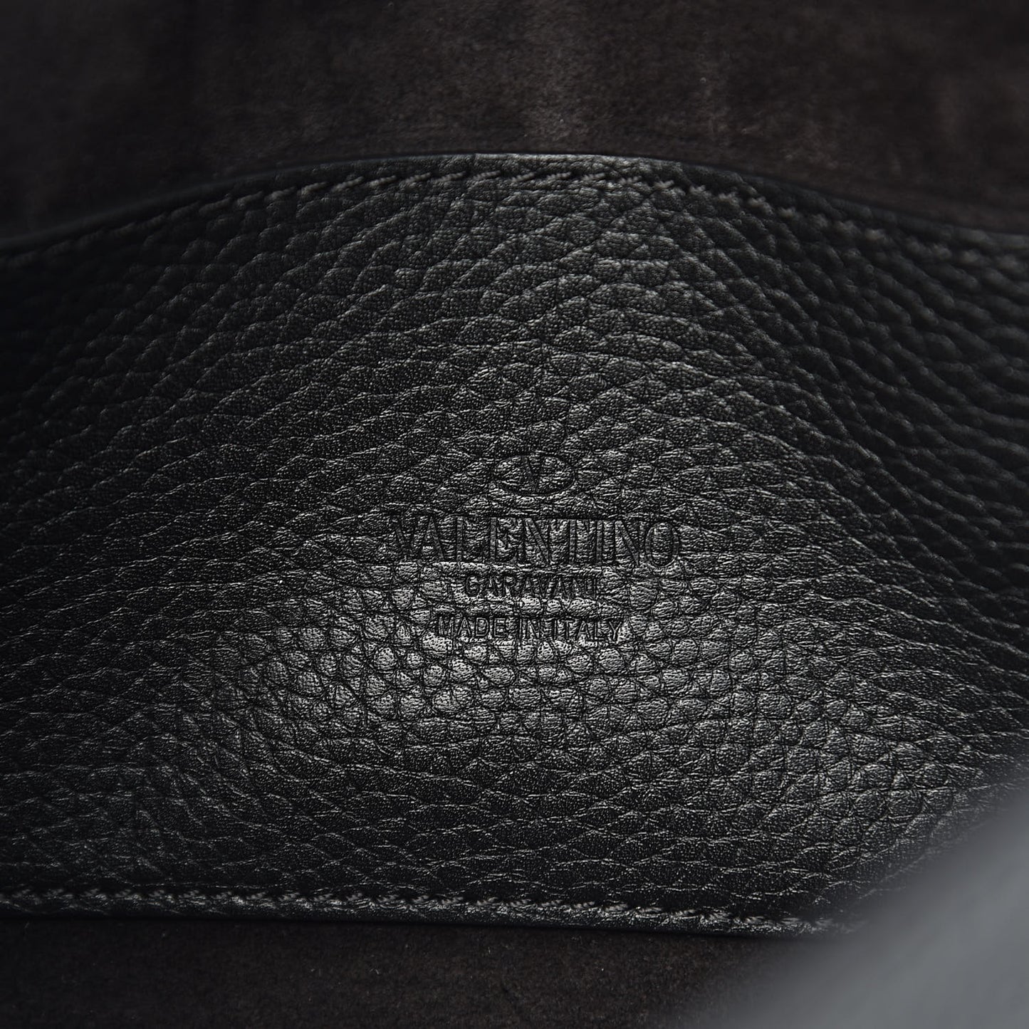 Pebbled Calfskin Medium Rockstud Flip Lock Crossbody Bag Black