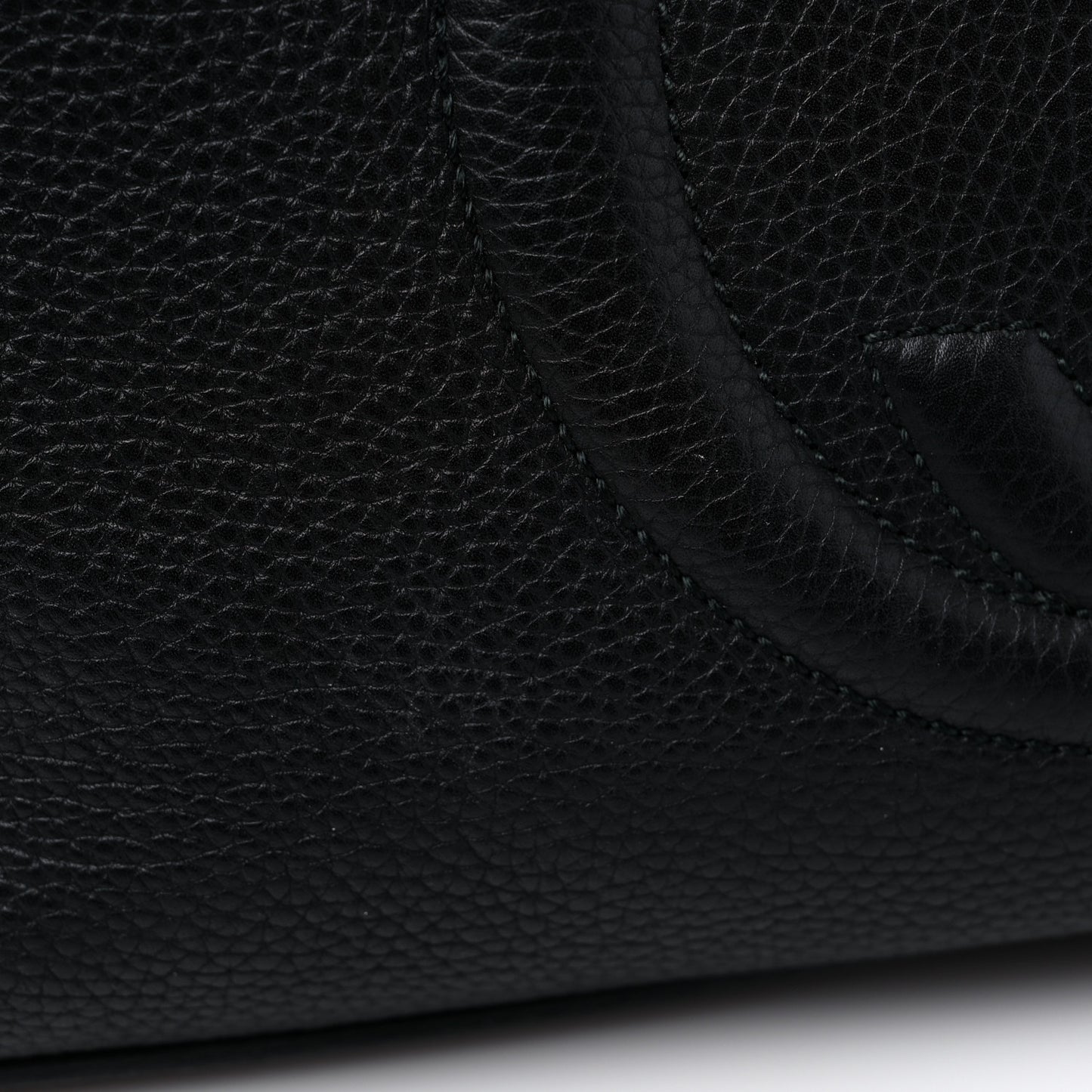 Pebbled Calfskin Large Soho Hobo Black