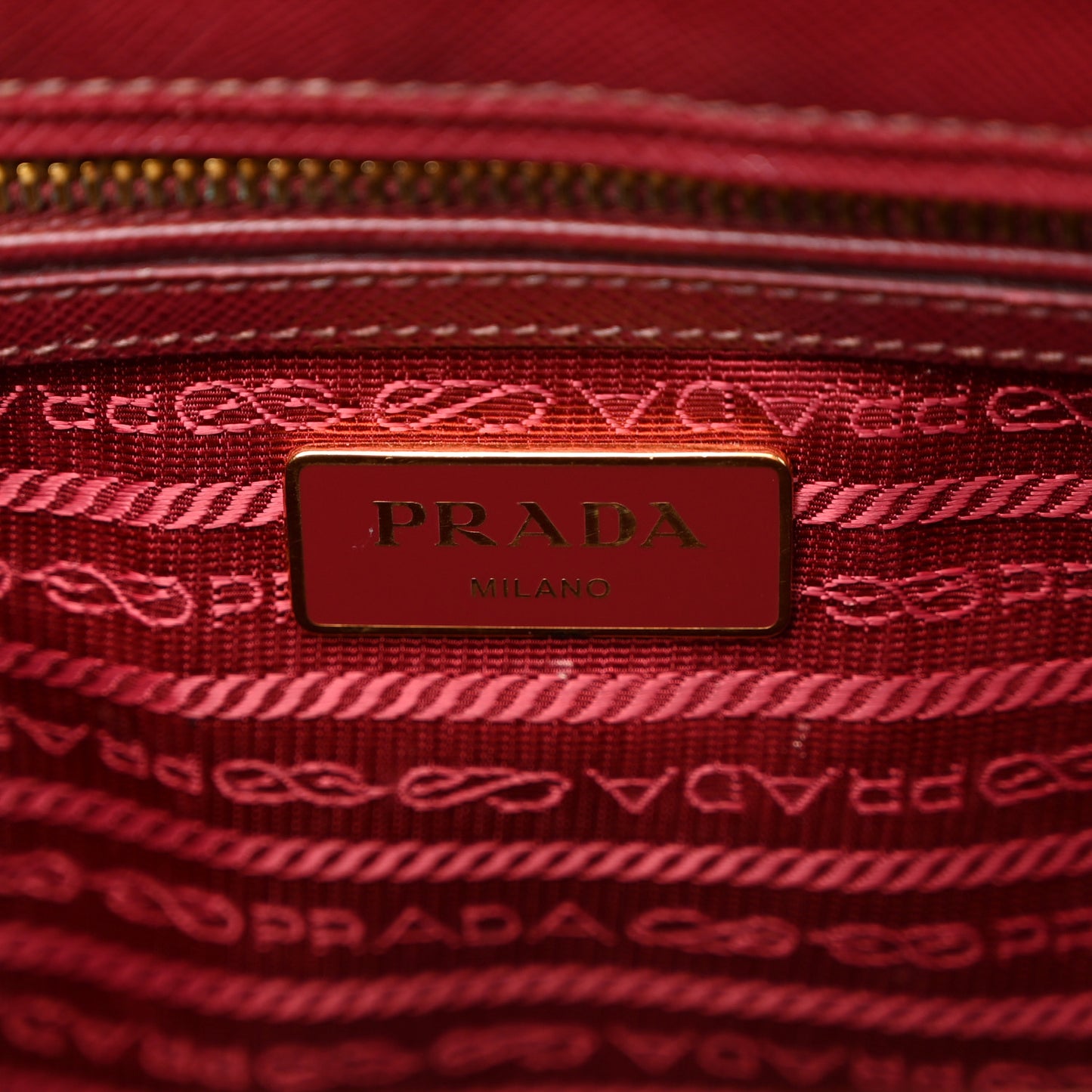 Saffiano Small Galleria Double Zip Tote Cerise
