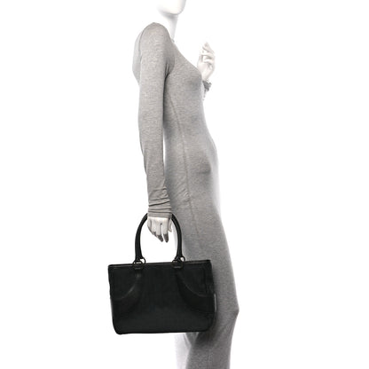 Gucci Monogram Shoulder Bag Black 2 of 11