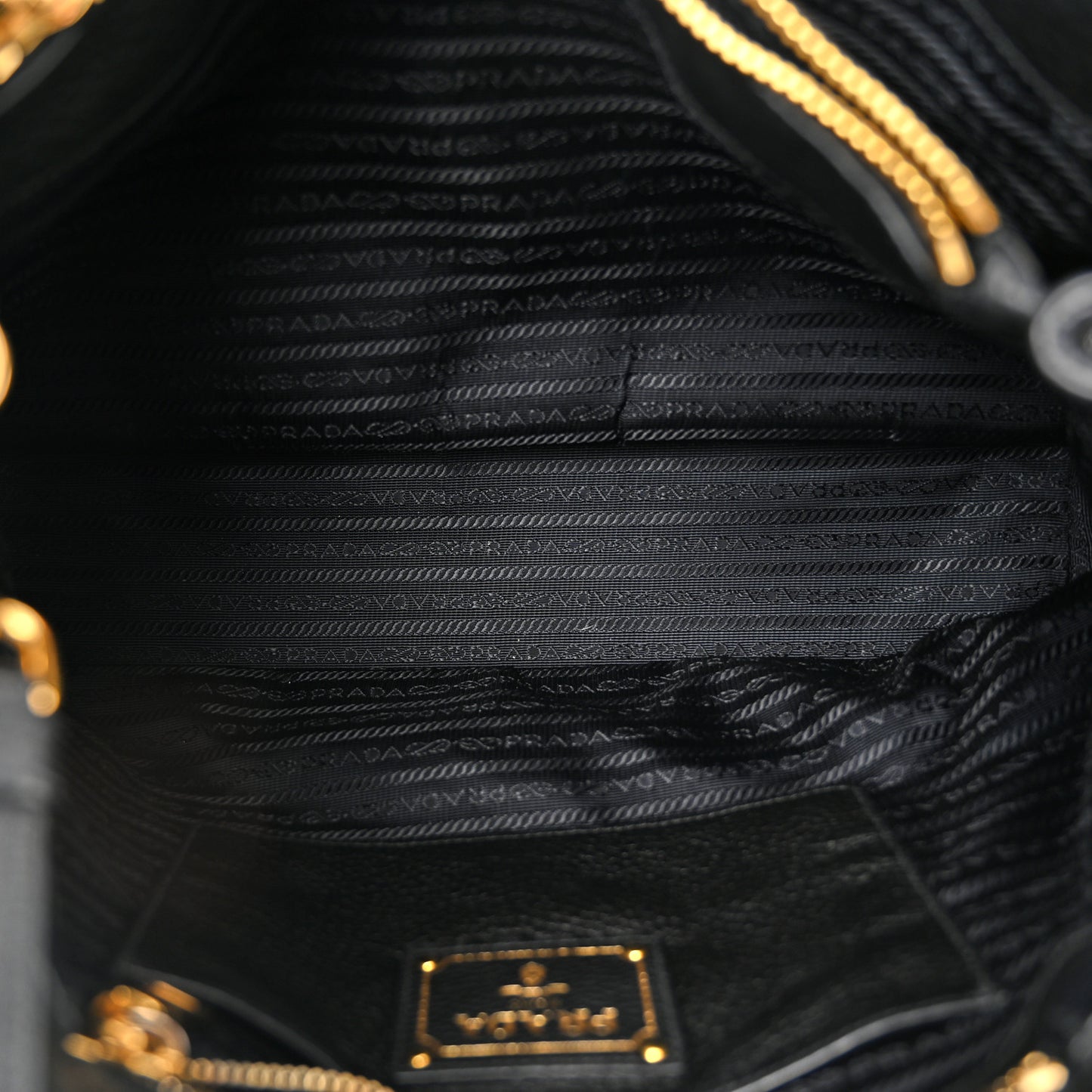 Vitello Daino Tote Black