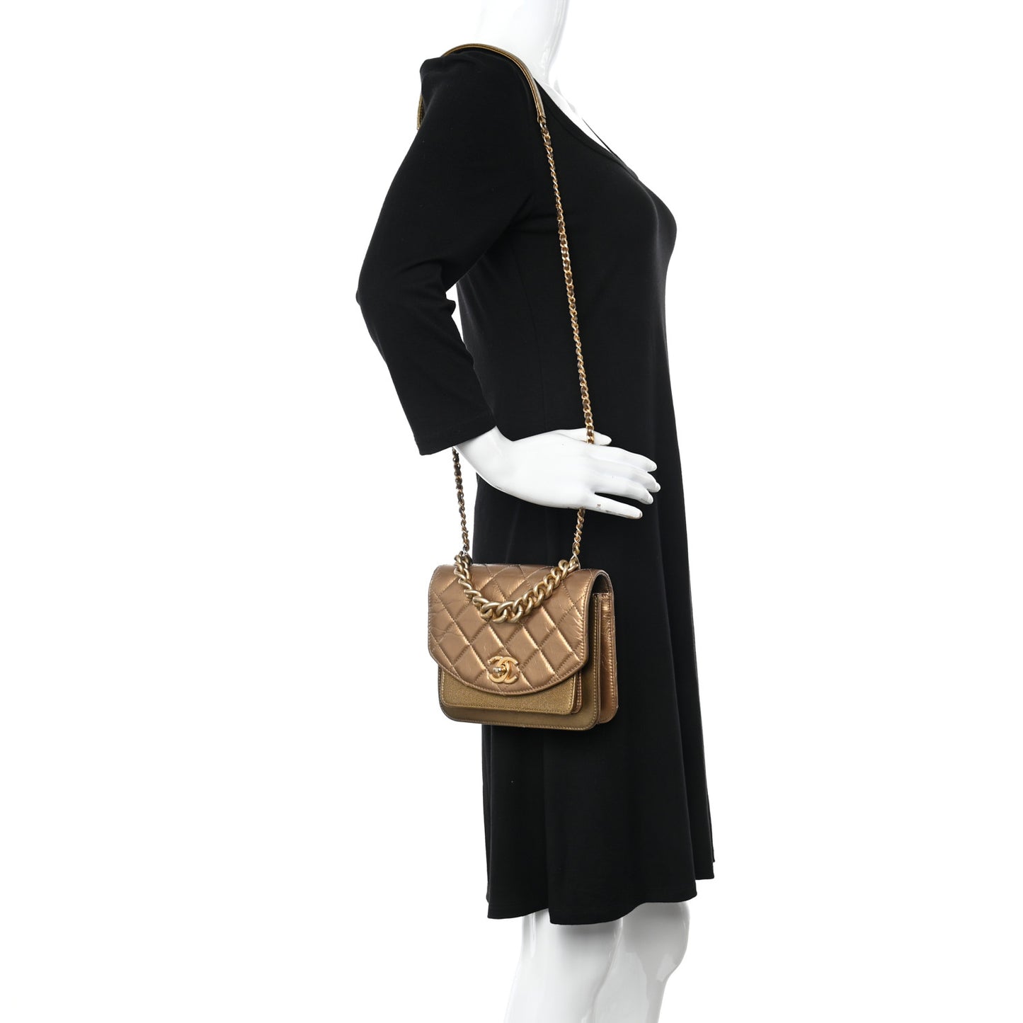 Metallic Calfskin Caviar Quilted Mini Chain Handle Flap Gold