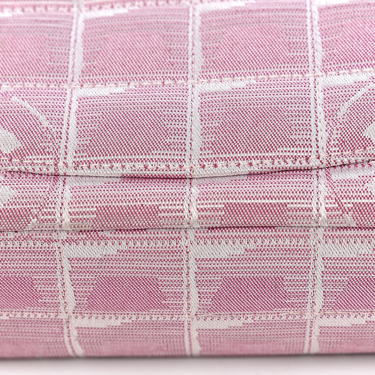 Nylon Medium Travel Flap Pink