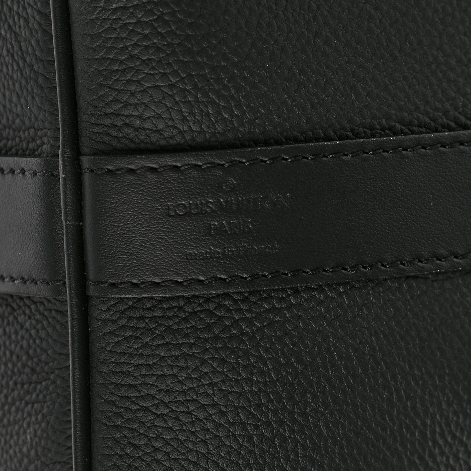 Louis Vuitton Grained Calfskin Aerogram Keepall Bandouliere 40 Black 5 of 10