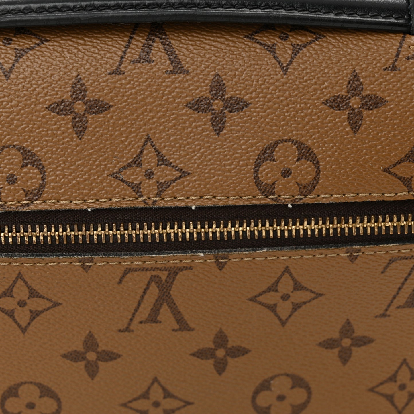 Reverse Monogram Pochette Metis