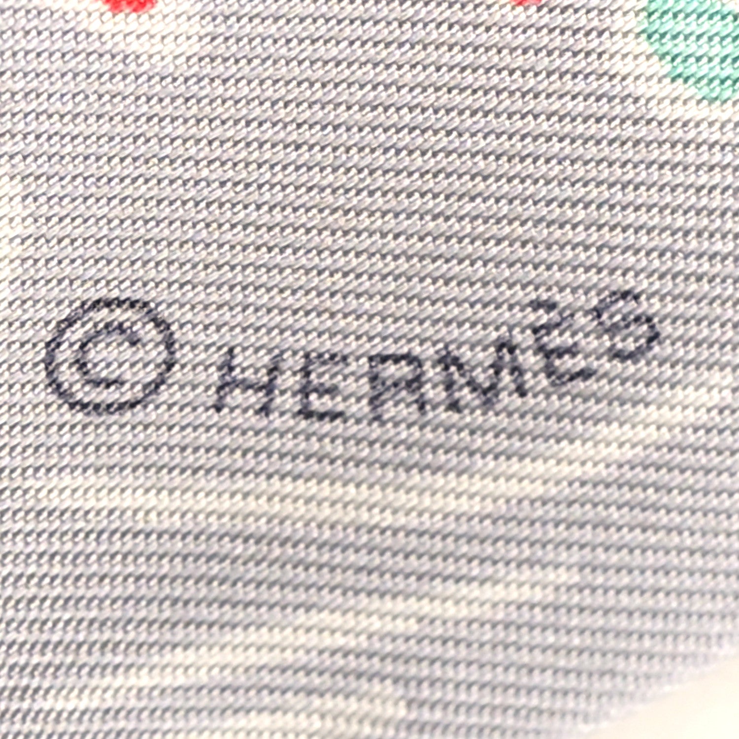 Hermes Silk Isola Di Primavera Twilly Gris Perle Grenadine 3 of 4
