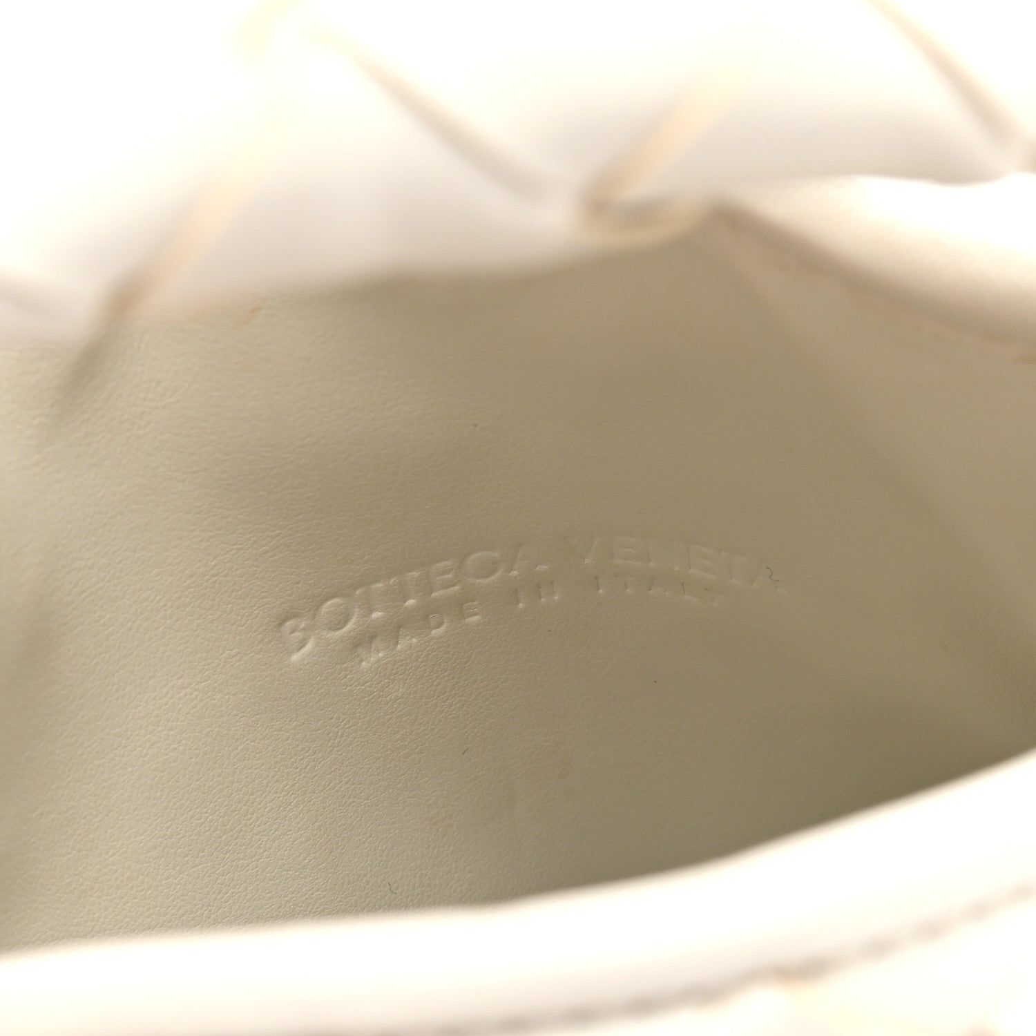 Bottega Veneta Calfskin Intrecciato Mini Hop White 6 of 10