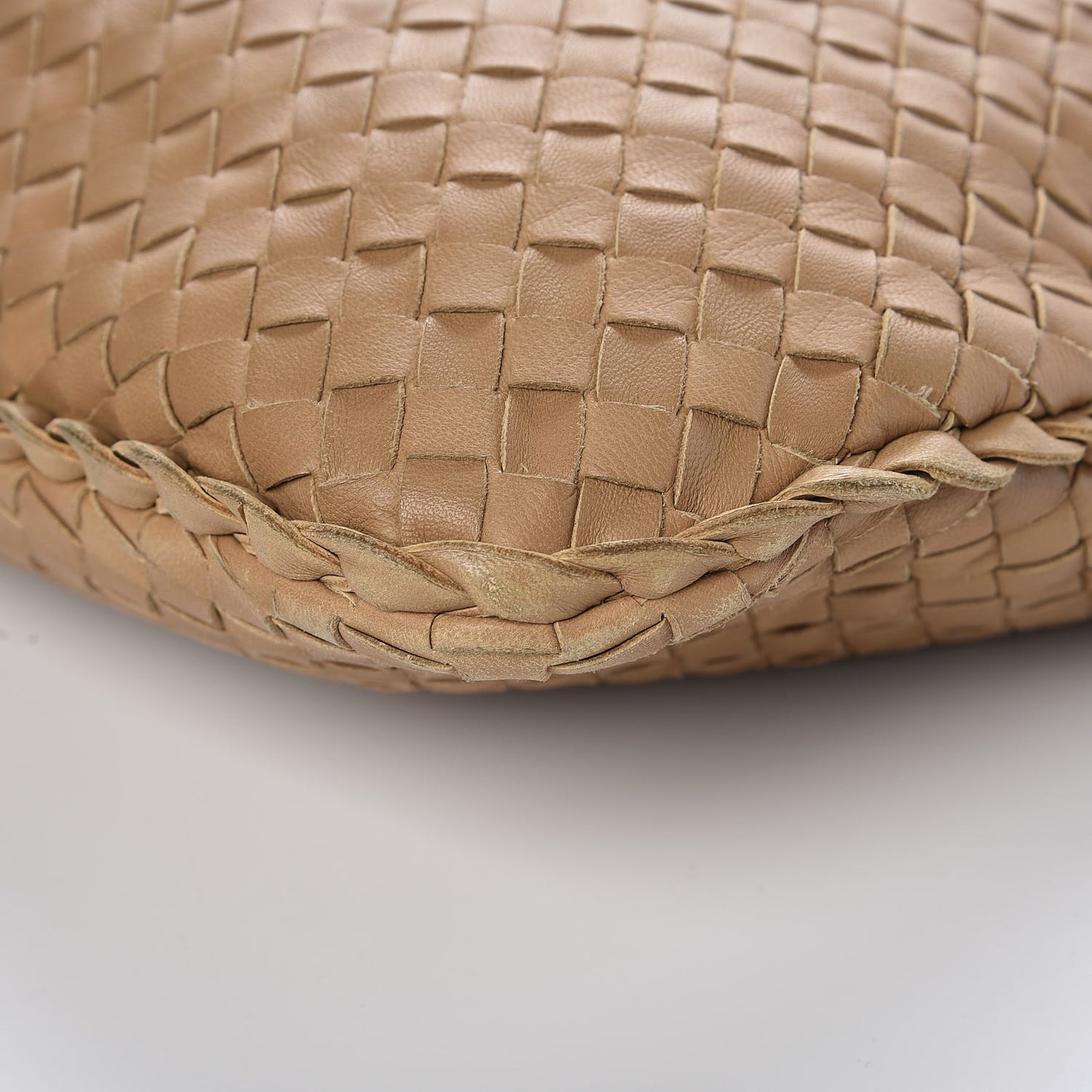 Nappa Intrecciato Large Veneta Hobo Camel