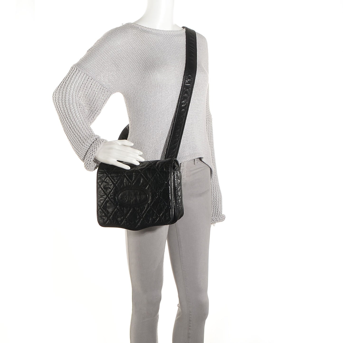 Aged Calfskin Vintage Ligne Messenger Flap Black