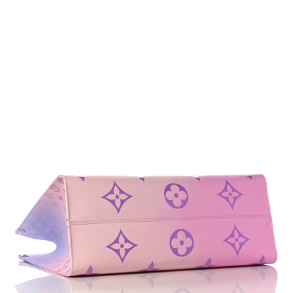 Louis Vuitton Monogram Giant Spring In The City Onthego GM Sunrise Pastel 4 of 10