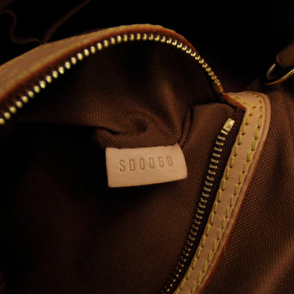 Louis Vuitton Monogram Batignolles Vertical 7 of 7