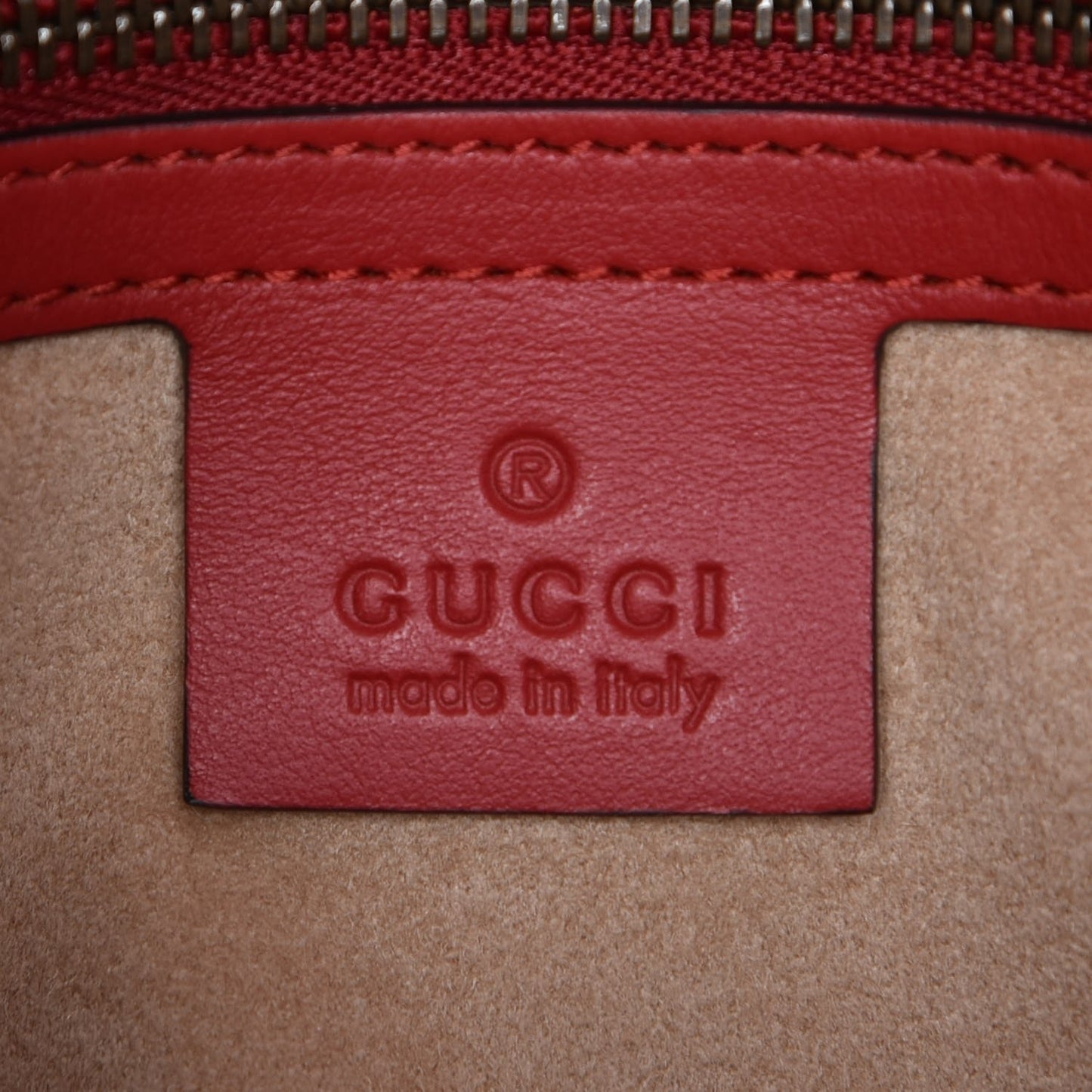 Calfskin Matelasse Small GG Marmont Shoulder Bag Hibiscus Red