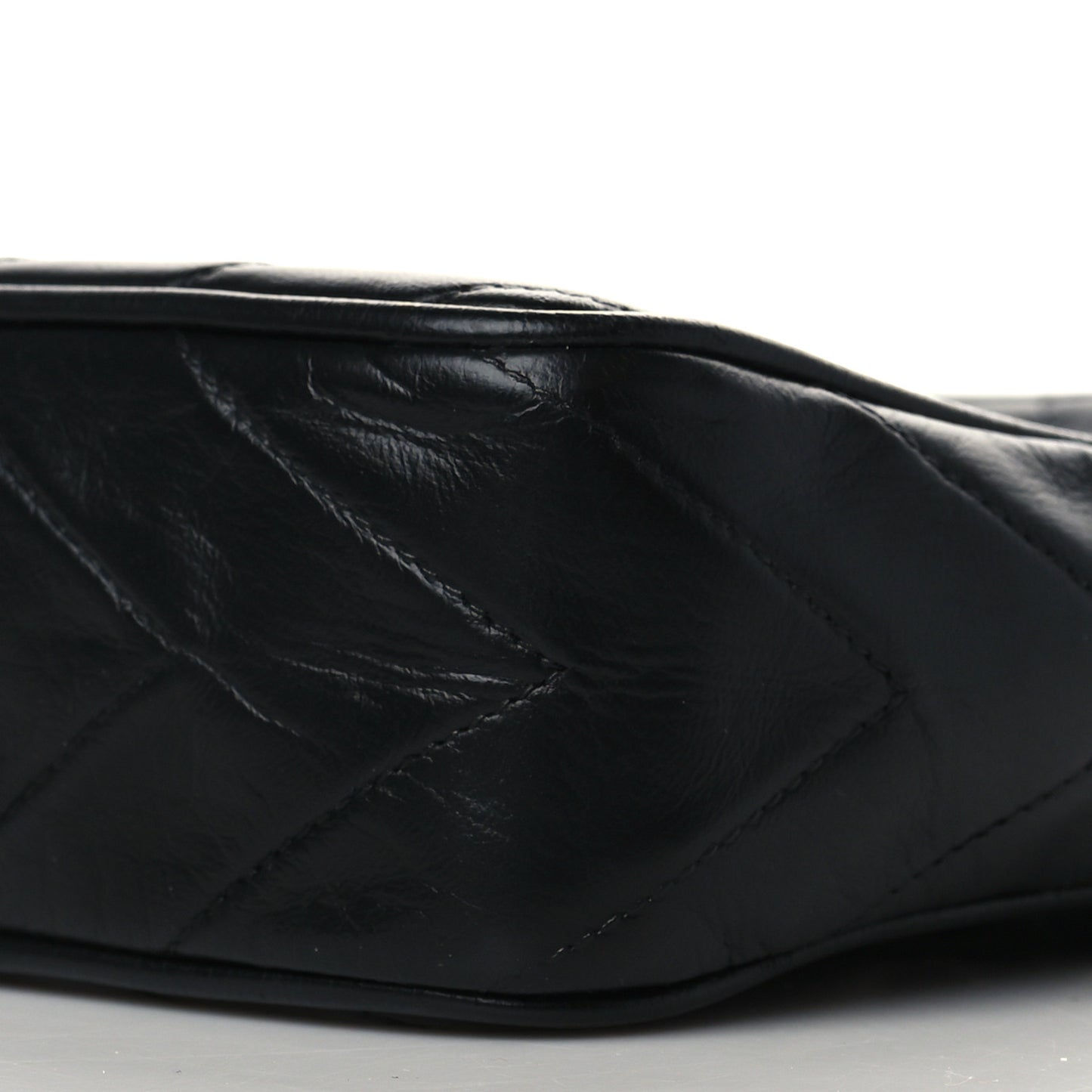 Lambskin Chevron Quilted Tassel Camera Case Black