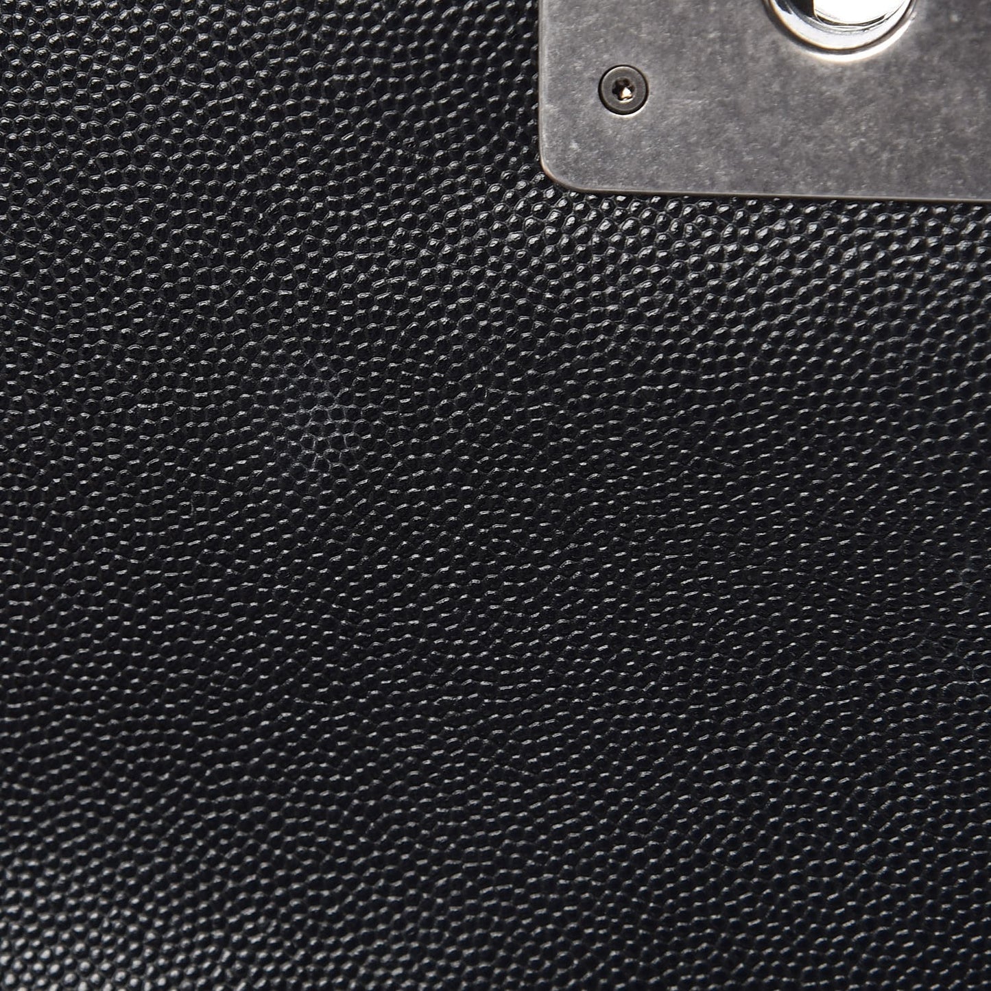 Caviar Quilted Medium Boy Flap Black
