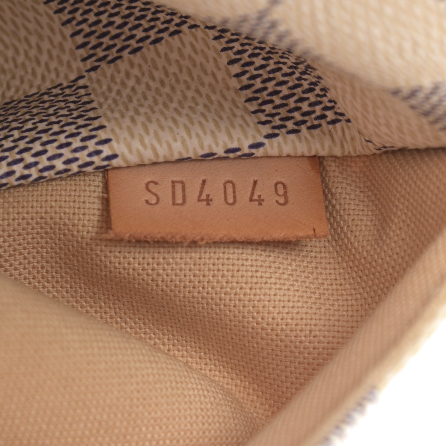 Louis Vuitton Damier Azur Totally MM 7 of 16