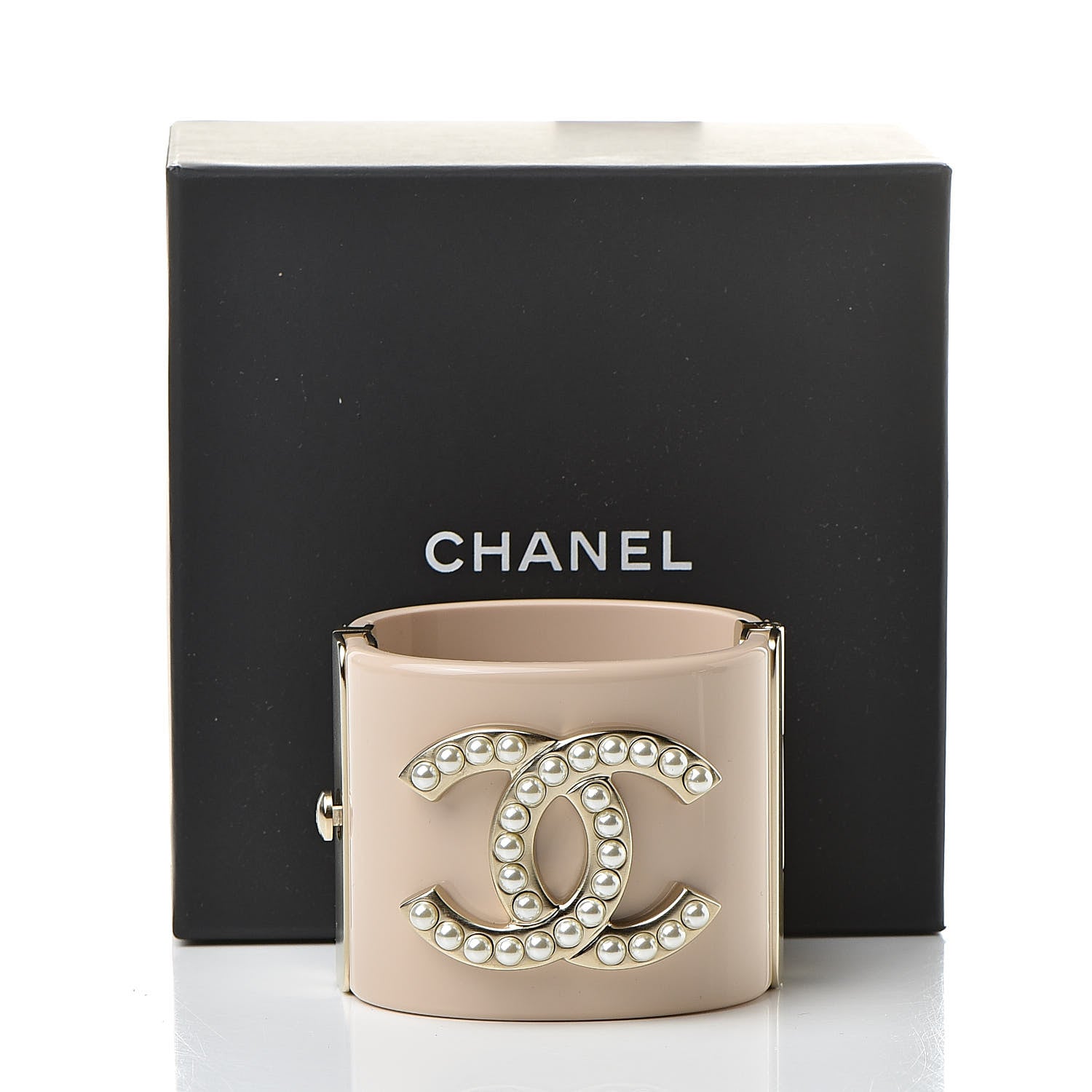 Chanel Resin Pearl CC Cuff Gold Pearly White Beige 6 of 6