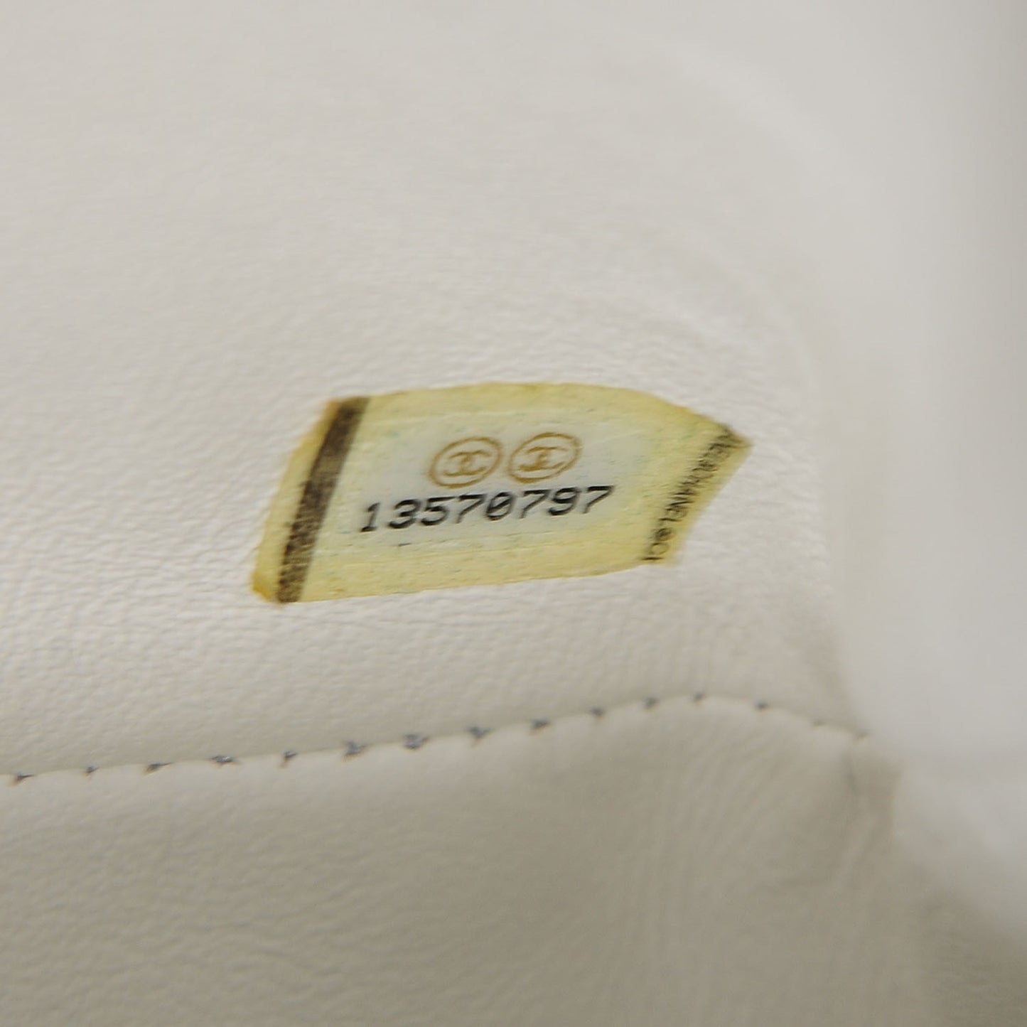 Caviar Quilted Jumbo Single Flap White